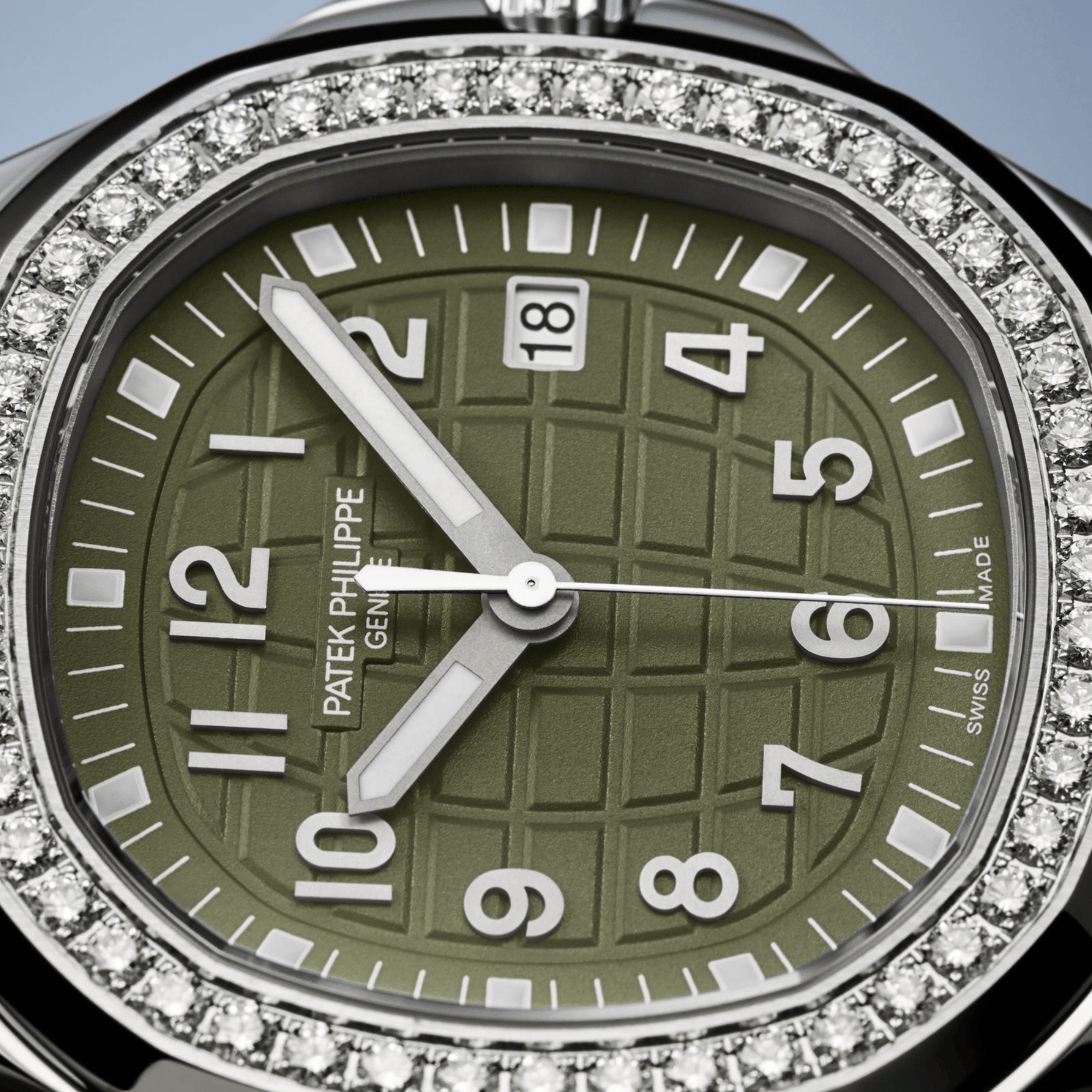Aquanaut Luce Quartz Steel Green Dial 38mm Product Image 6