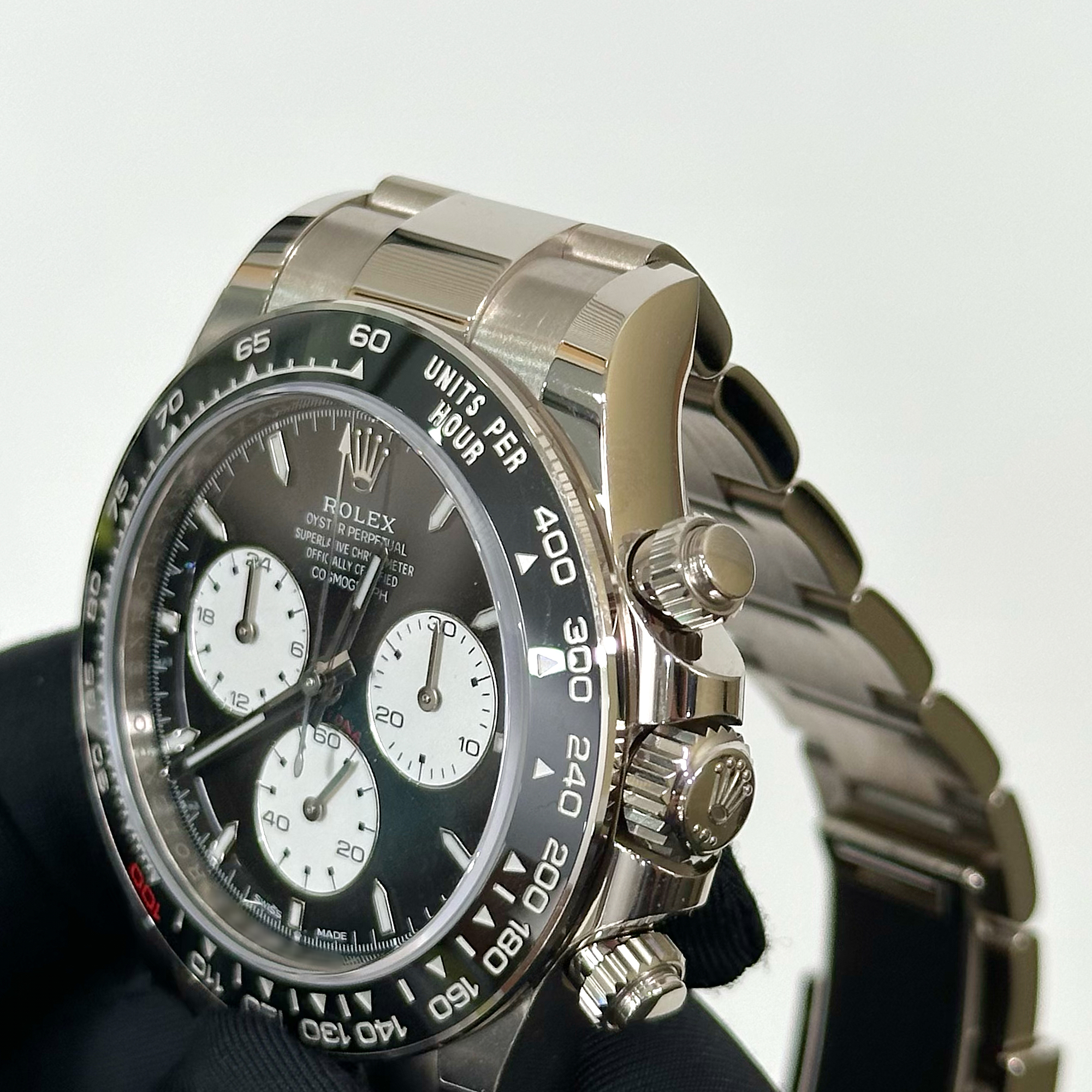 Daytona "Le Mans 100th Anniversary" White Gold Black Dial 40mm Product Image 8