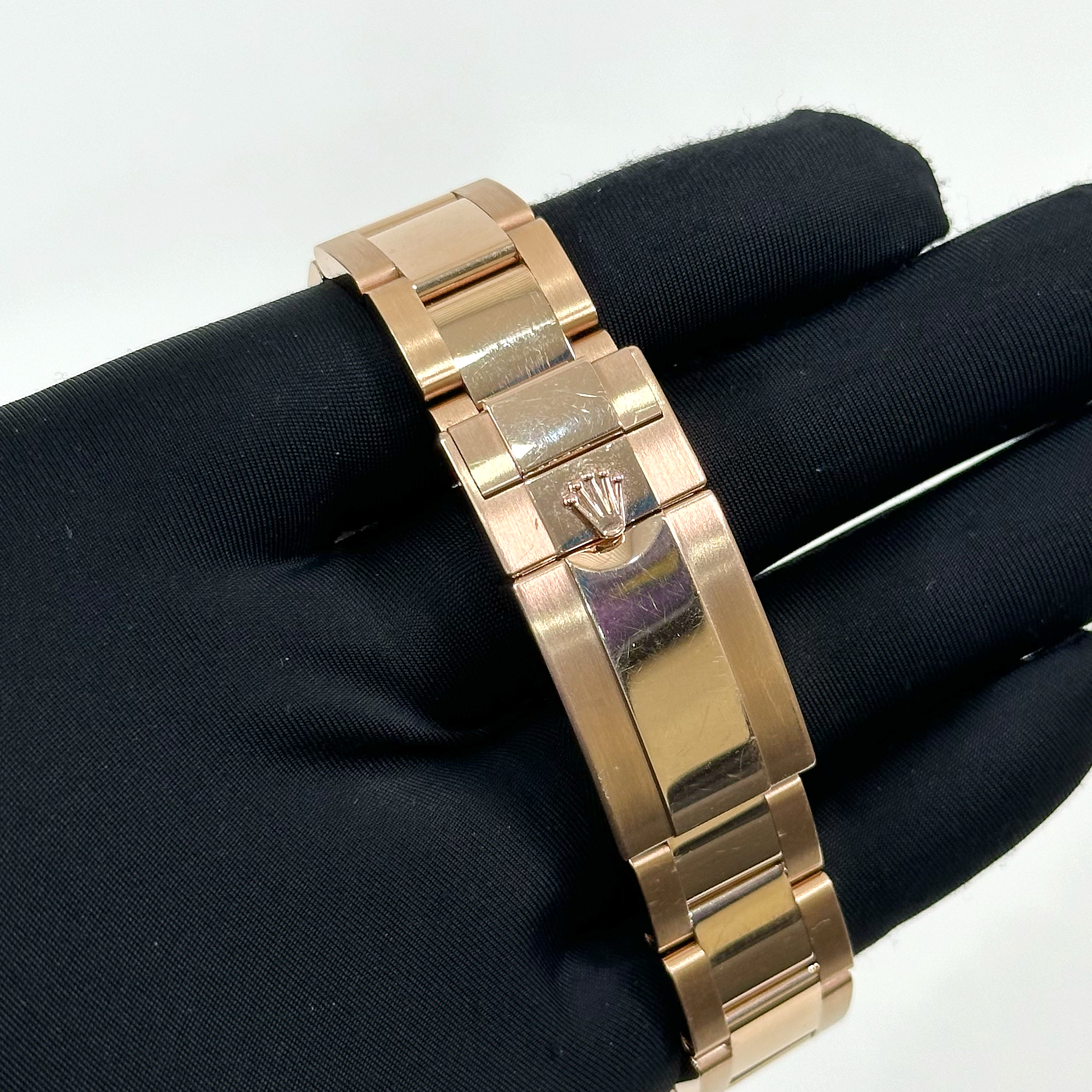 Daytona Rose Gold Rainbow Diamond Pave Dial 40mm Product Image 8