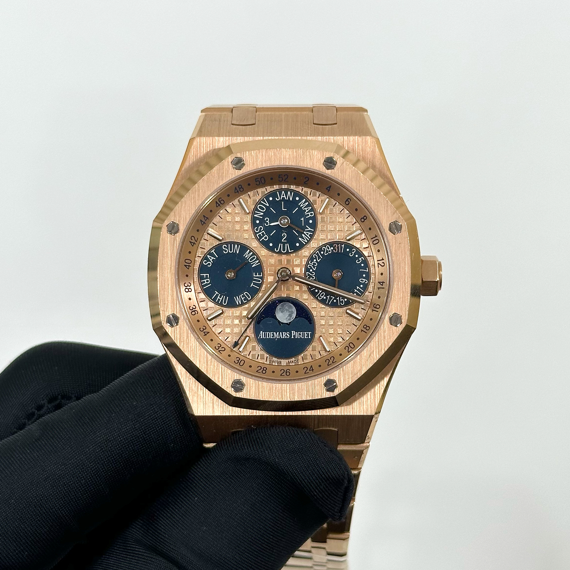 Royal Oak Perpetual Calendar Rose Gold Pink Dial 41mm Product Image 1