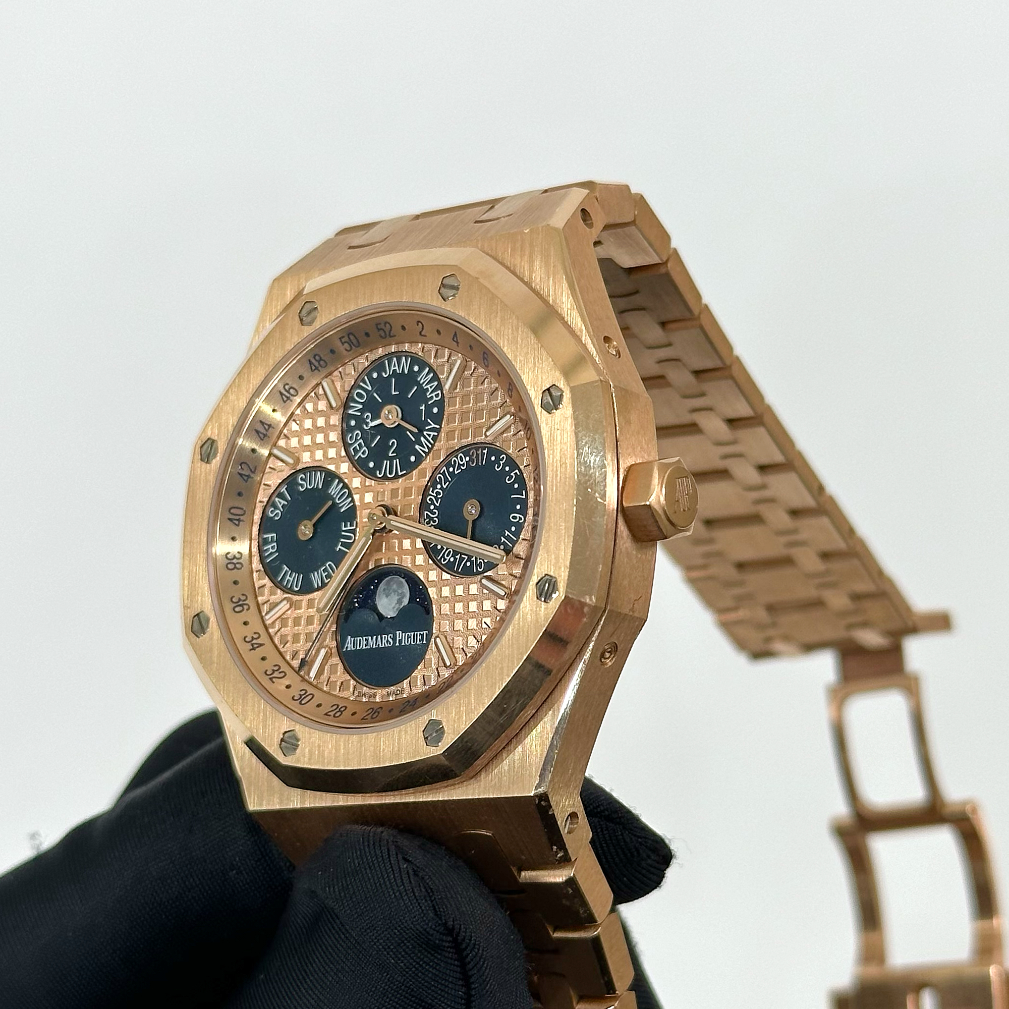 Royal Oak Perpetual Calendar Rose Gold Pink Dial 41mm Product Image 2