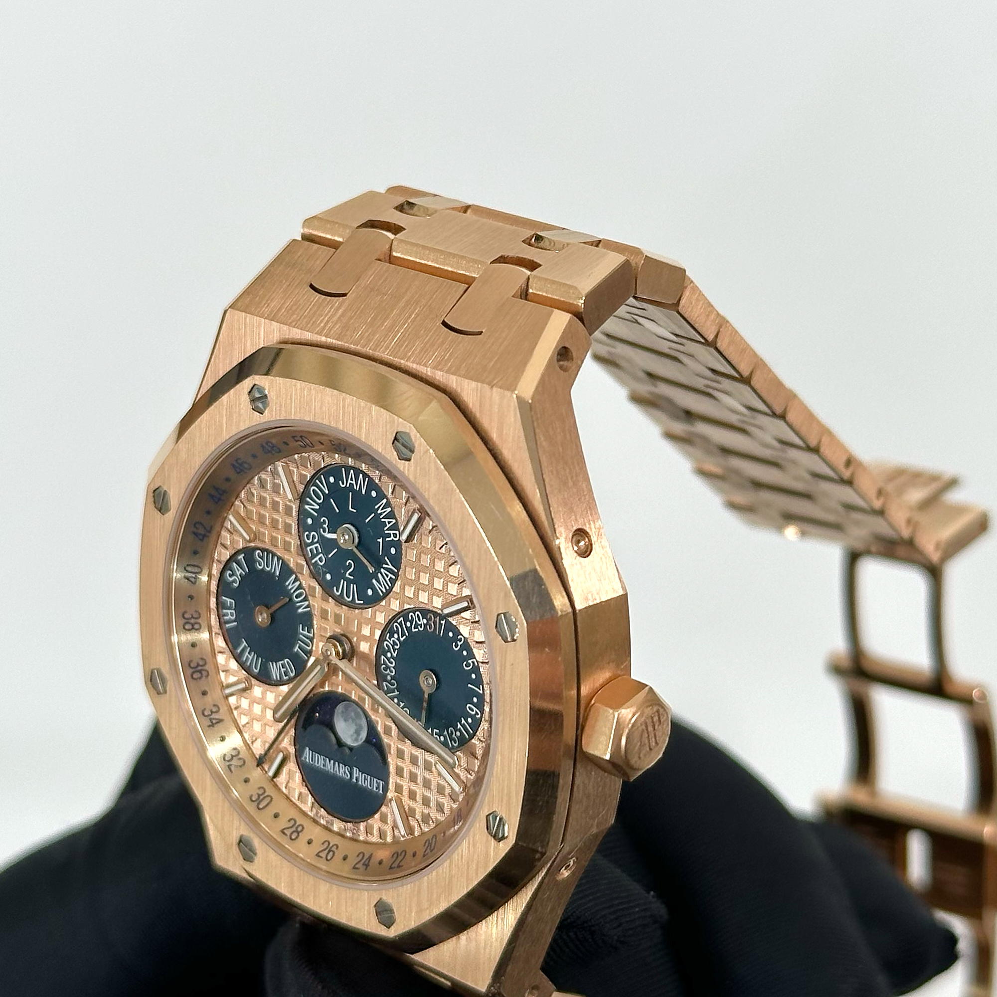 Royal Oak Perpetual Calendar Rose Gold Pink Dial 41mm Product Image 7