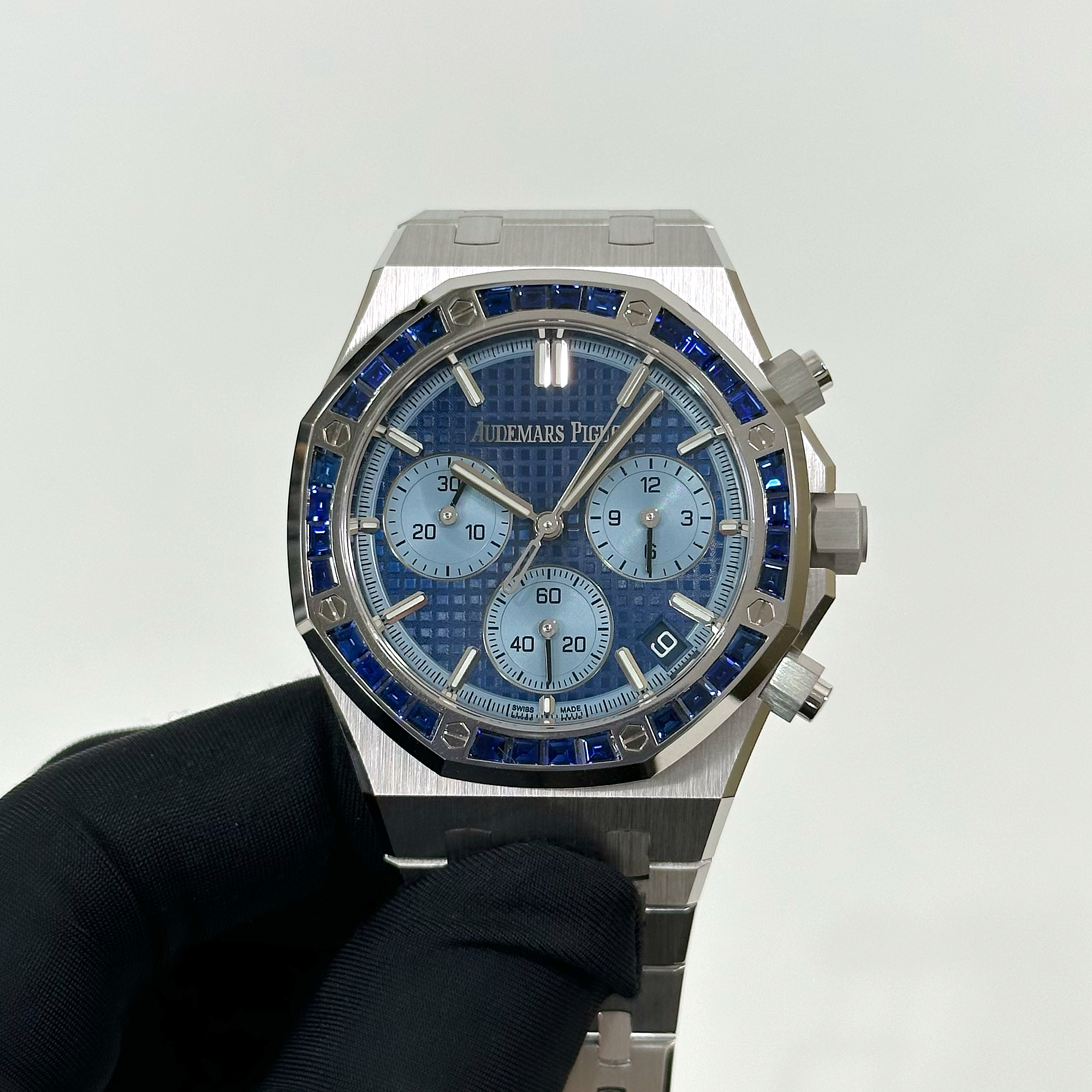 Royal Oak Chronograph White Gold Sapphire Blue Dial 41mm Product Image 1