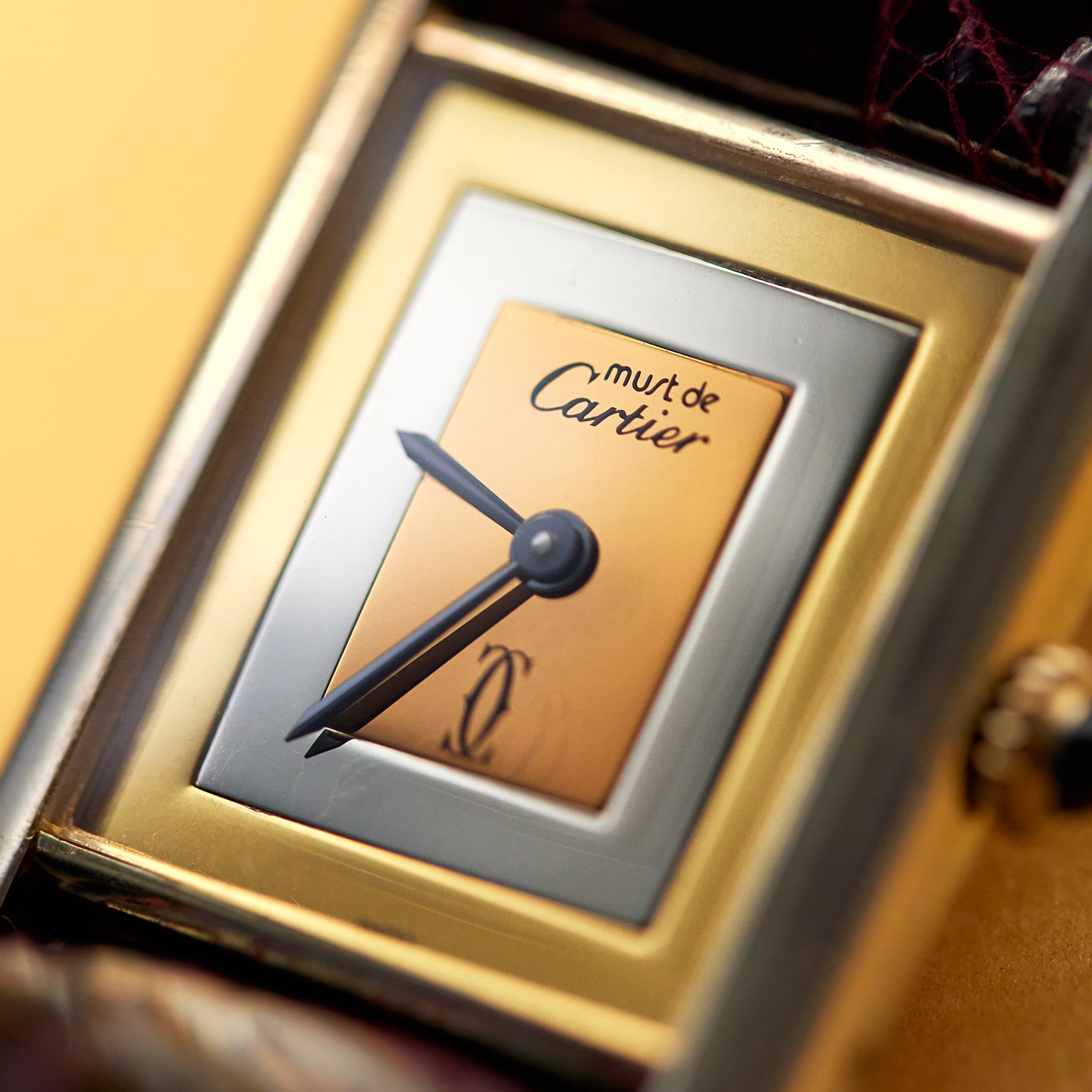 Vintage Must de Cartier Silver with Gold Plated Multi-Color Dial 24mm Product Image
