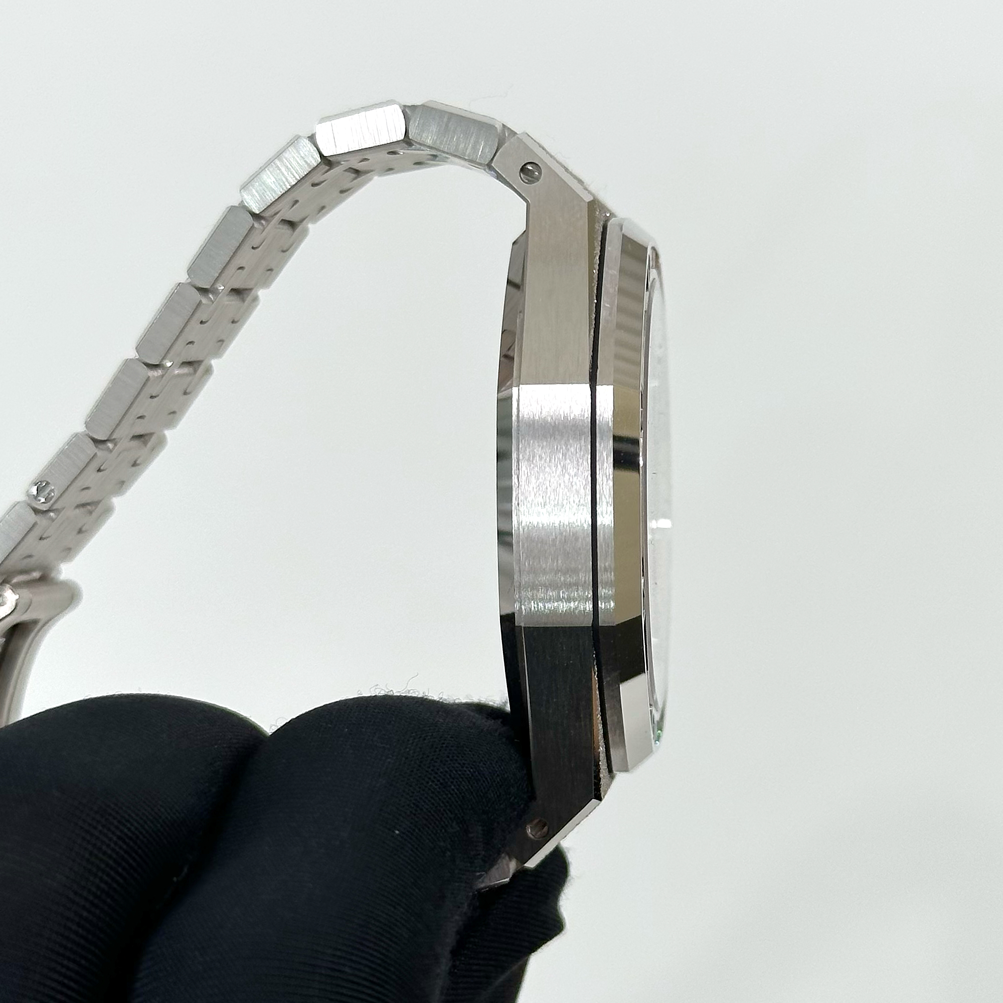 Royal Oak Double Balance Wheel Frosted White Gold Rainbow Openworked 41mm Product Image 5