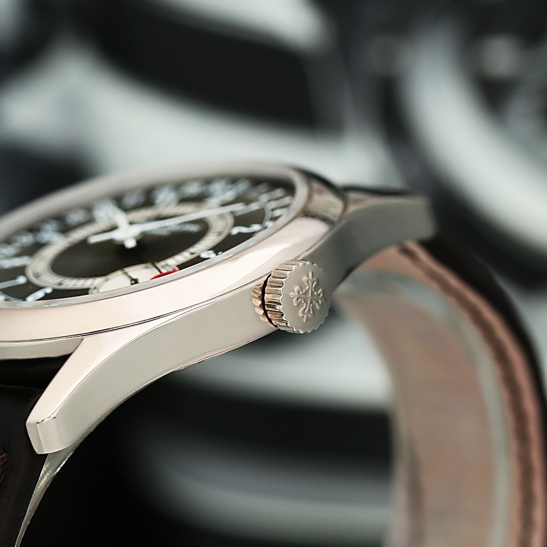 Calatrava White Gold Grey Dial 37mm Product Image 3