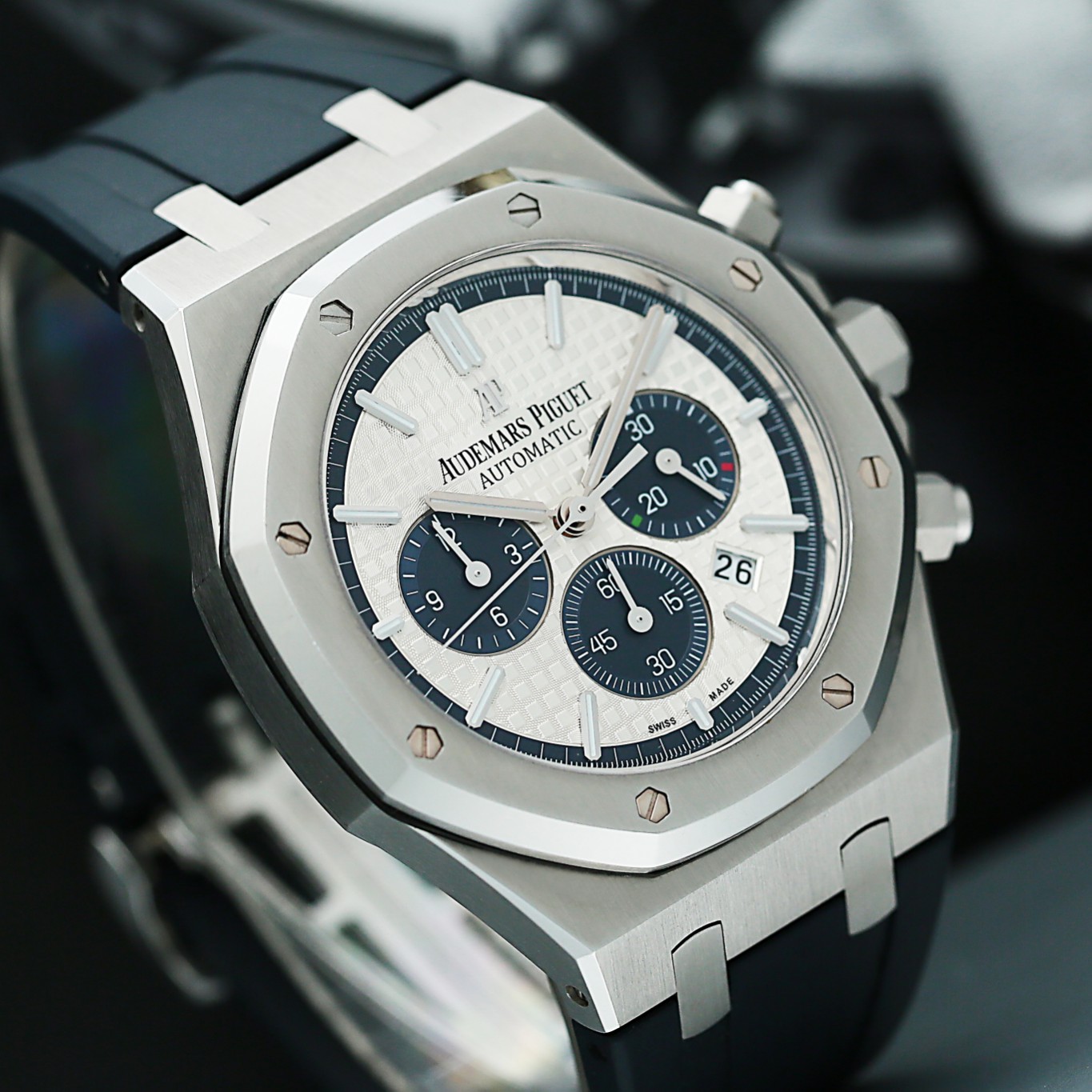 Royal Oak Chronograph Steel Silver Dial 41mm Product Image 2