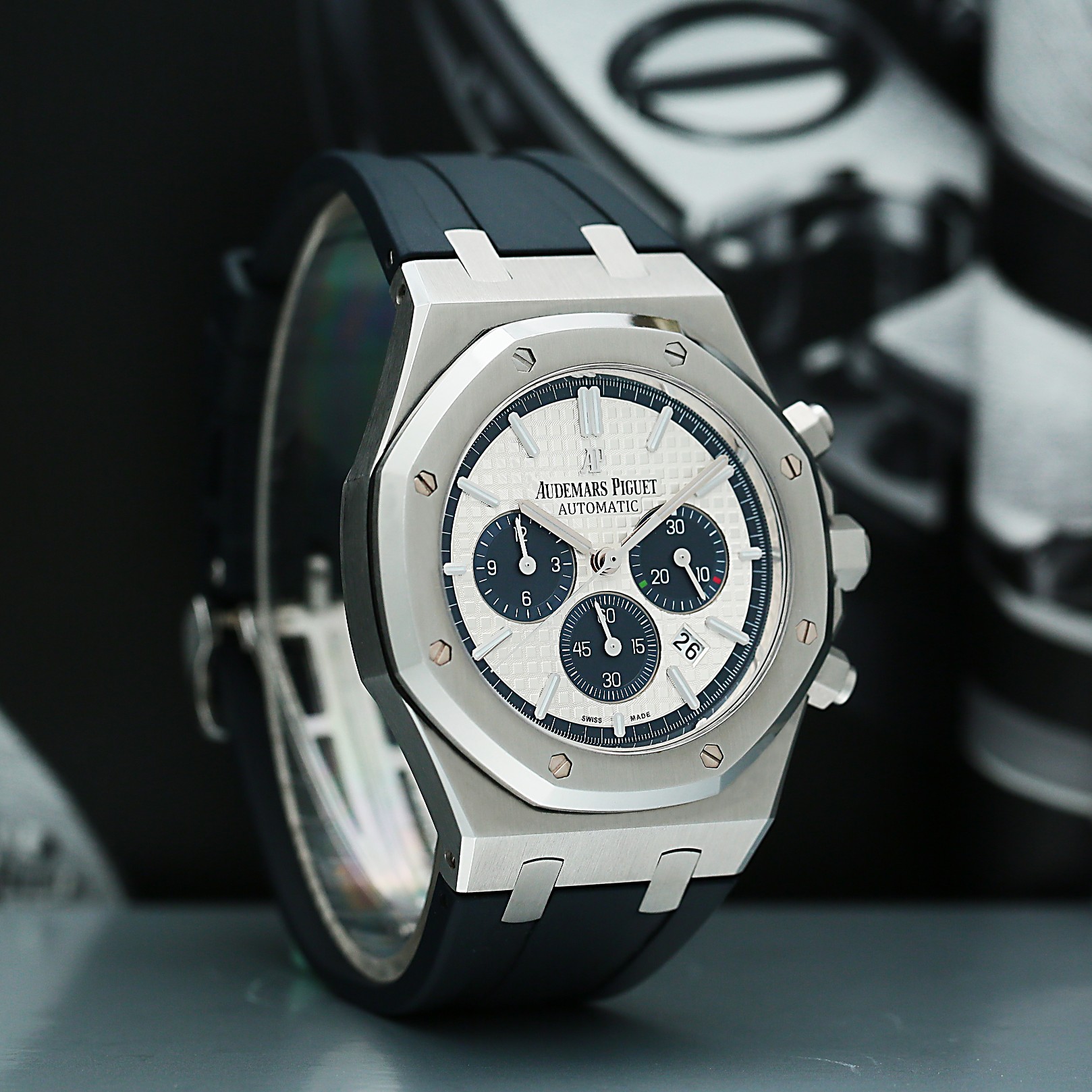 Royal Oak Chronograph Steel Silver Dial 41mm Product Image 7