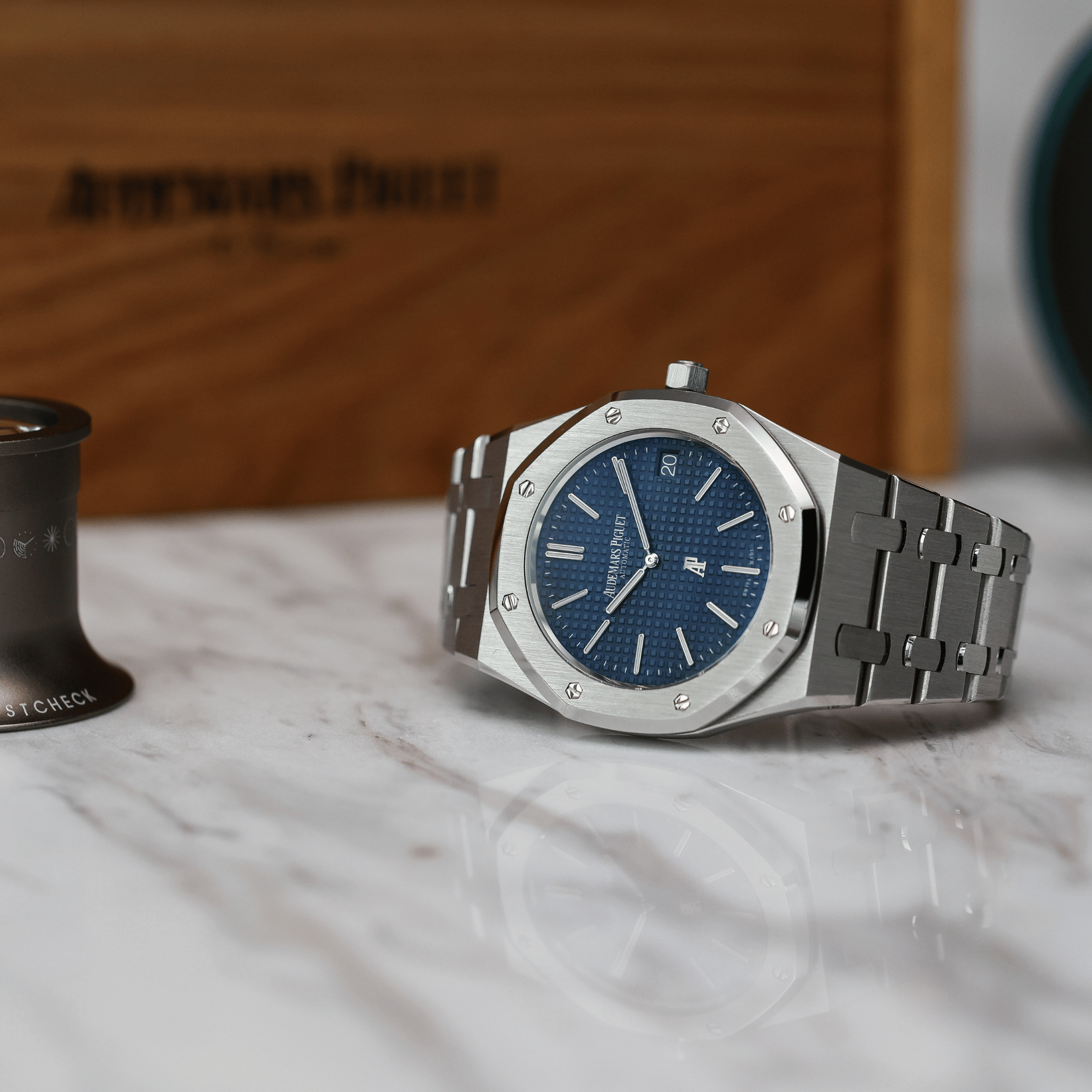 Royal Oak "Jumbo" Extra-Thin 40th Anniversary Steel Blue Dial 39mm Product Image