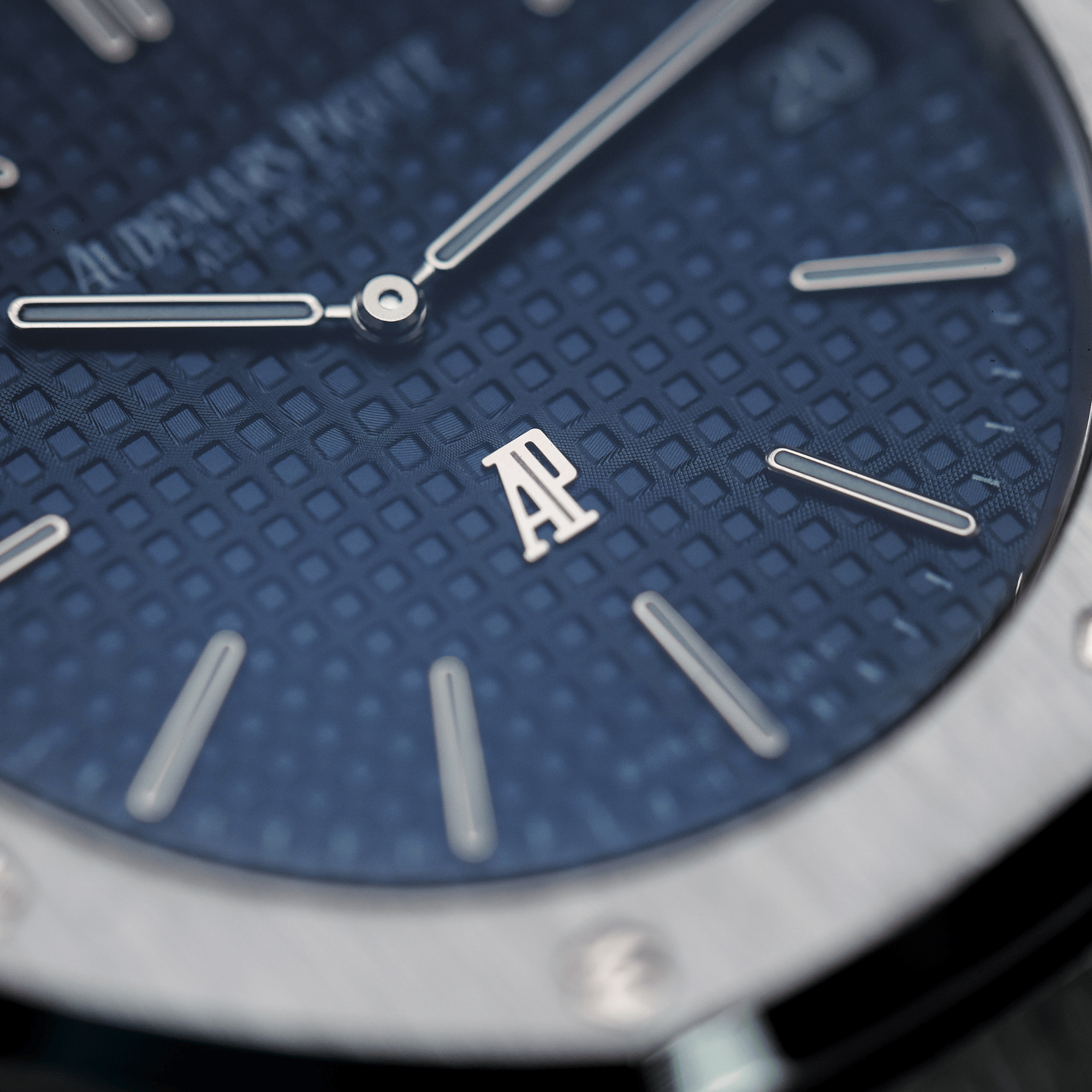 Royal Oak "Jumbo" Extra-Thin 40th Anniversary Steel Blue Dial 39mm Product Image