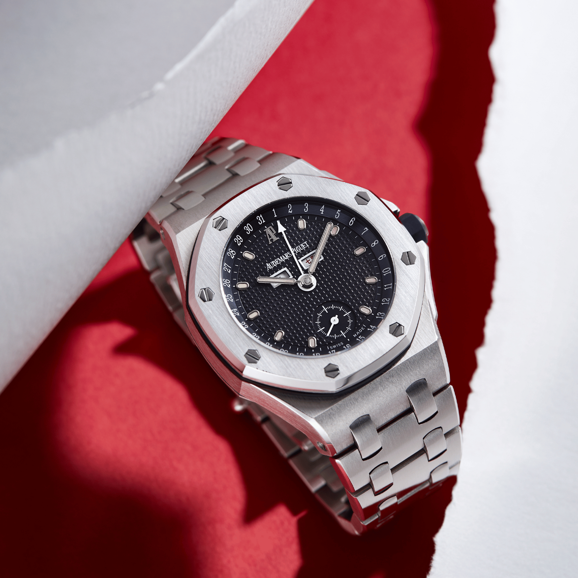 Royal Oak Offshore Triple Calendar "Hong Kong Limited" 38mm Product Image