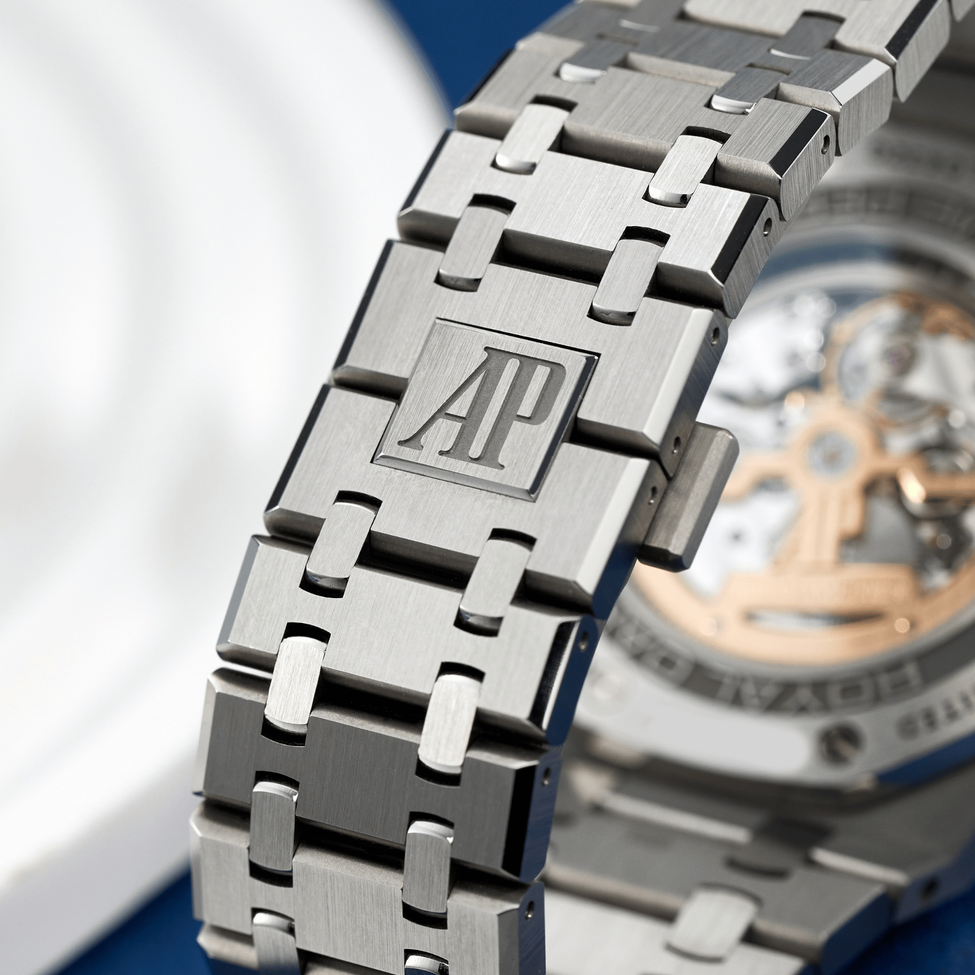 Royal Oak Perpetual Calendar Titanium Salmon Dial 41mm Product Image 11