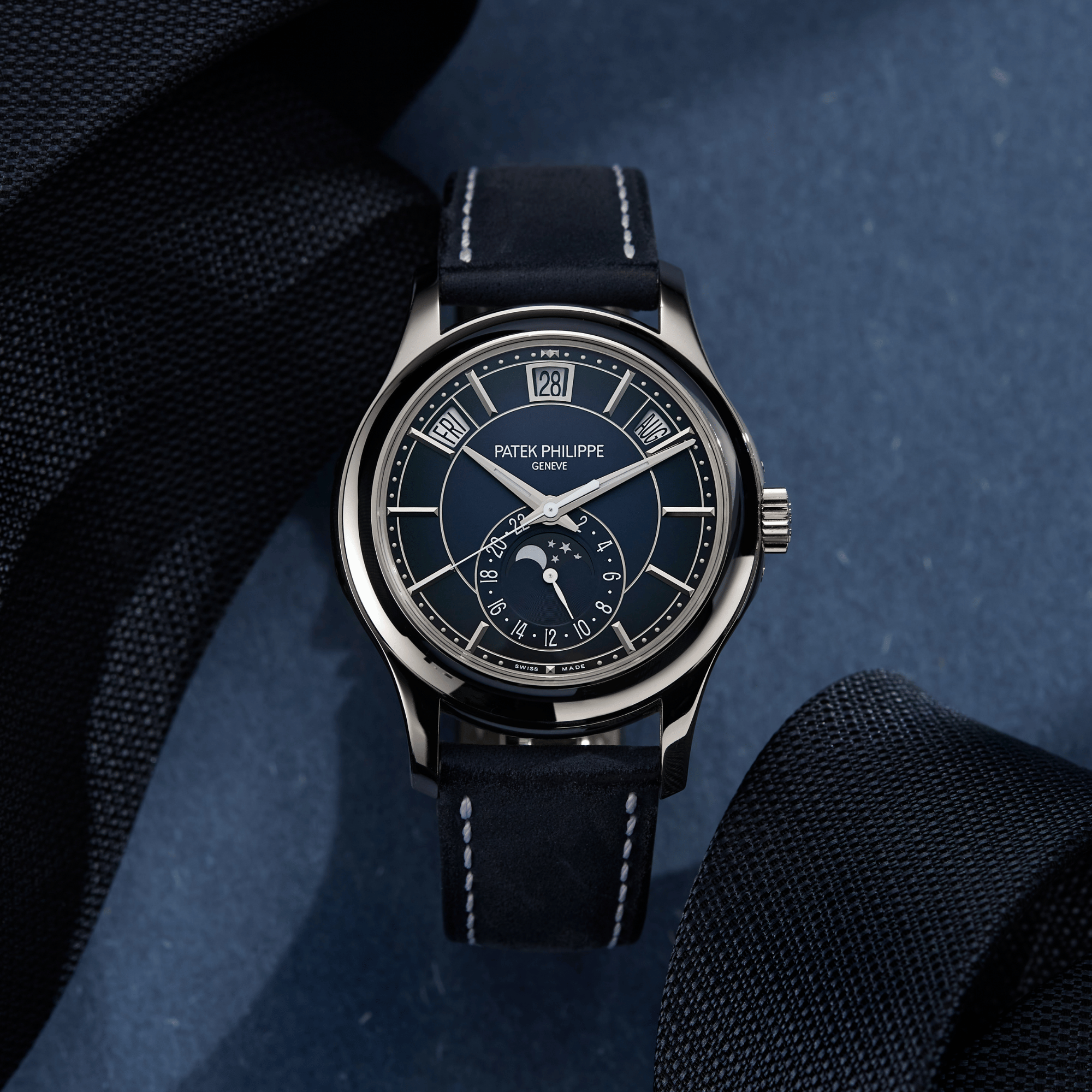 Annual Calendar White Gold Blue Dial 40mm Product Image 11