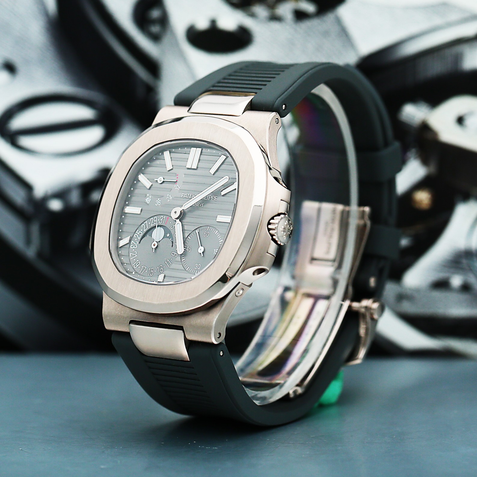 Nautilus Moonphase White Gold Grey Dial 40mm Product Image 6