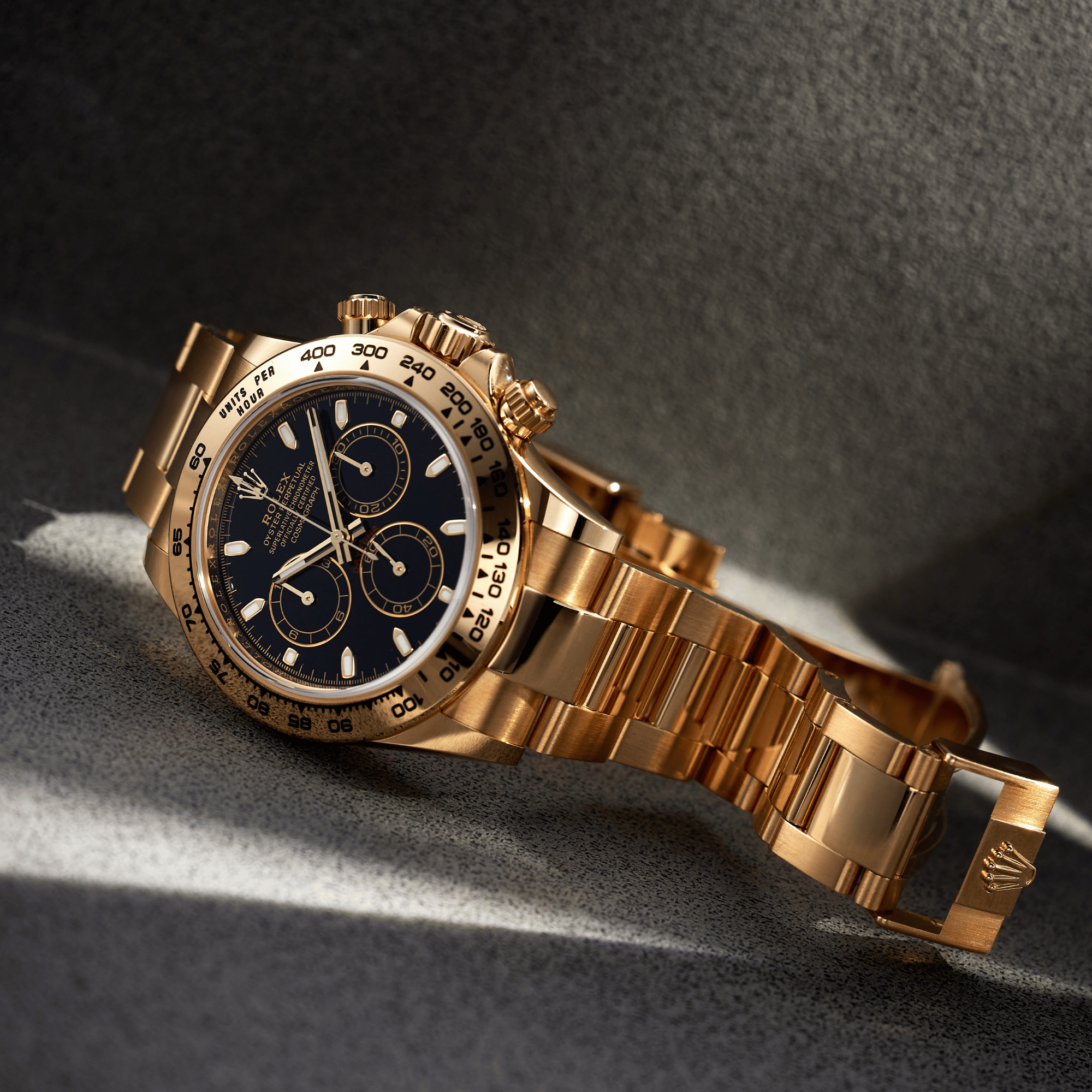 Daytona Yellow Gold Black Dial 40mm Product Image 6