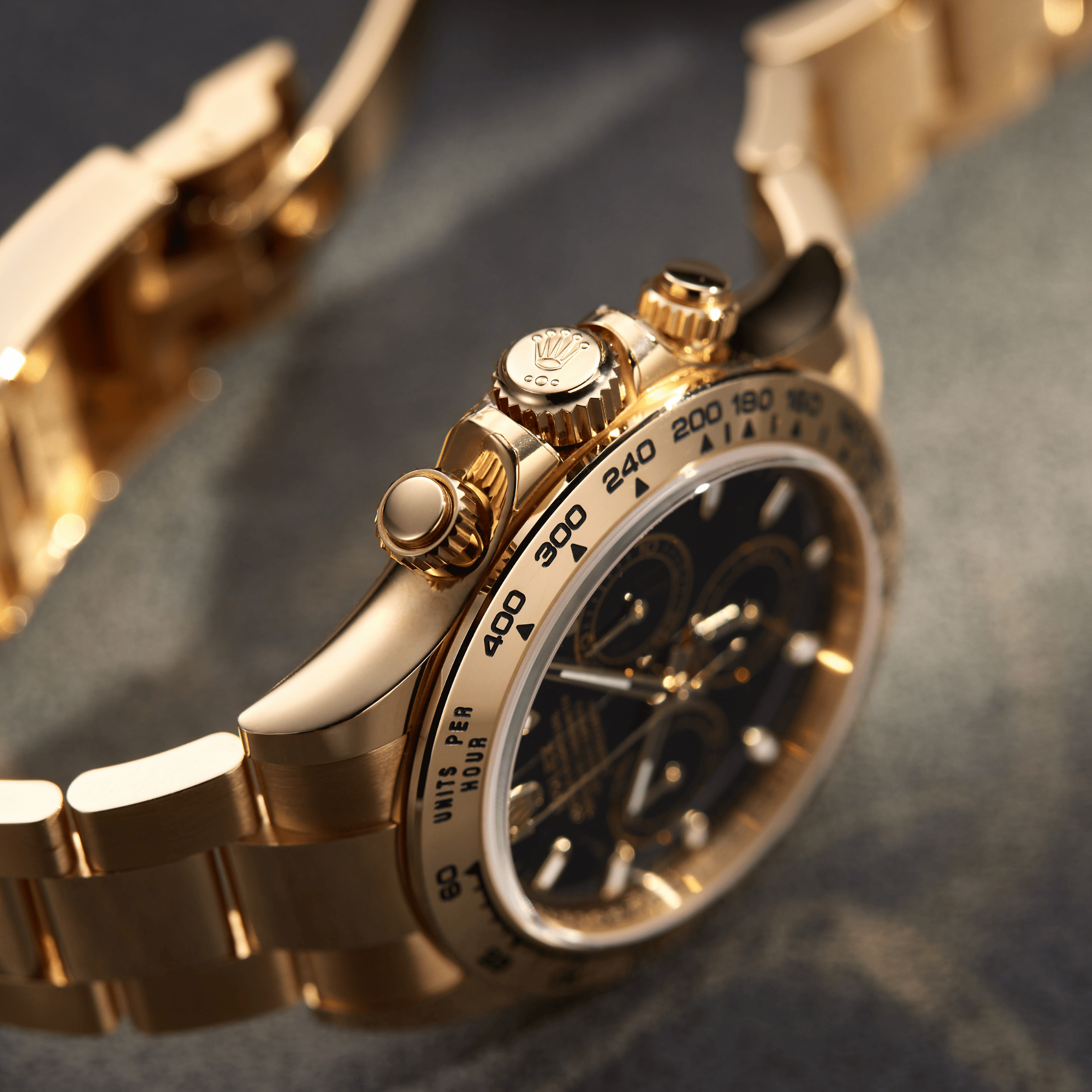 Daytona Yellow Gold Black Dial 40mm Product Image 7