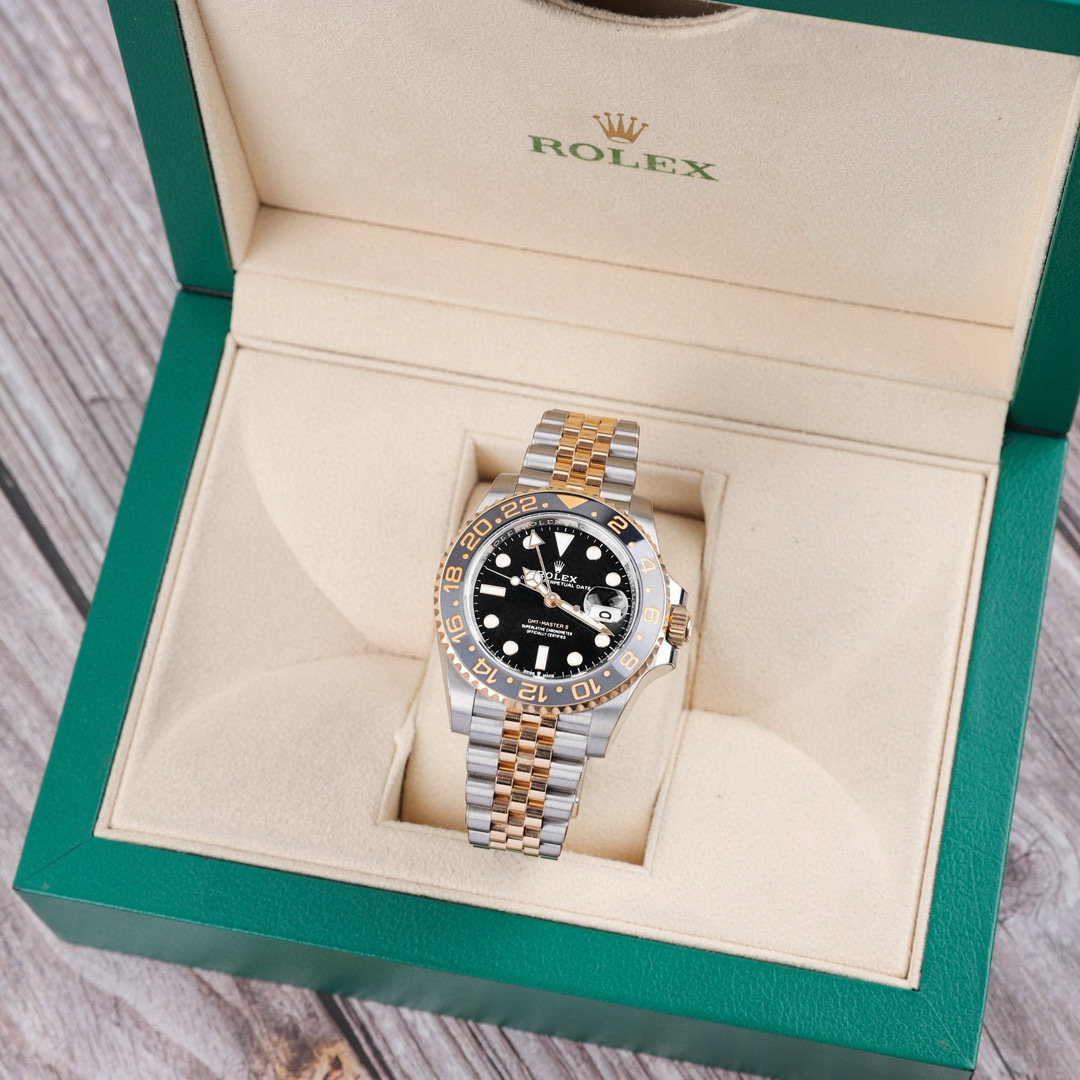 GMT-Master II Yellow Gold & Steel Jubilee Black Dial 40mm Product Image 8