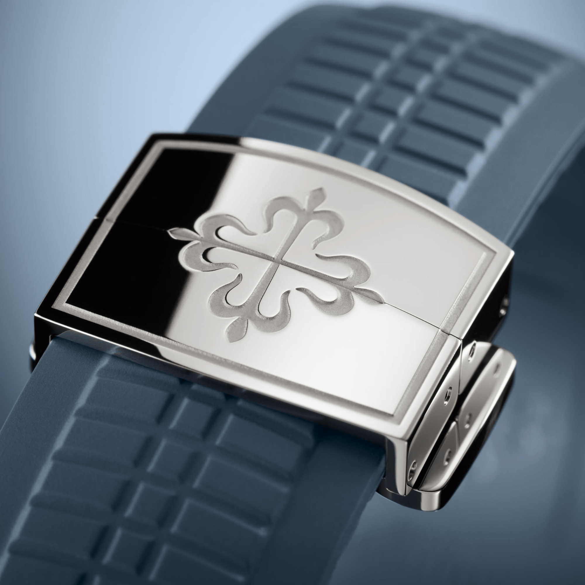 Aquanaut Travel Time White Gold Blue Dial 40mm Product Image 7
