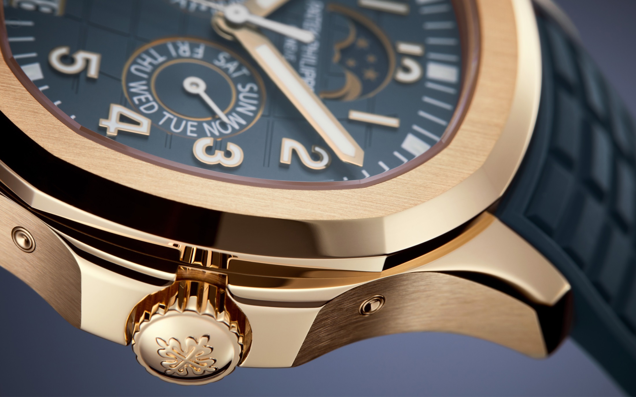 Aquanaut Luce Annual Calendar Rose Gold Blue Dial 39mm Product Image 4