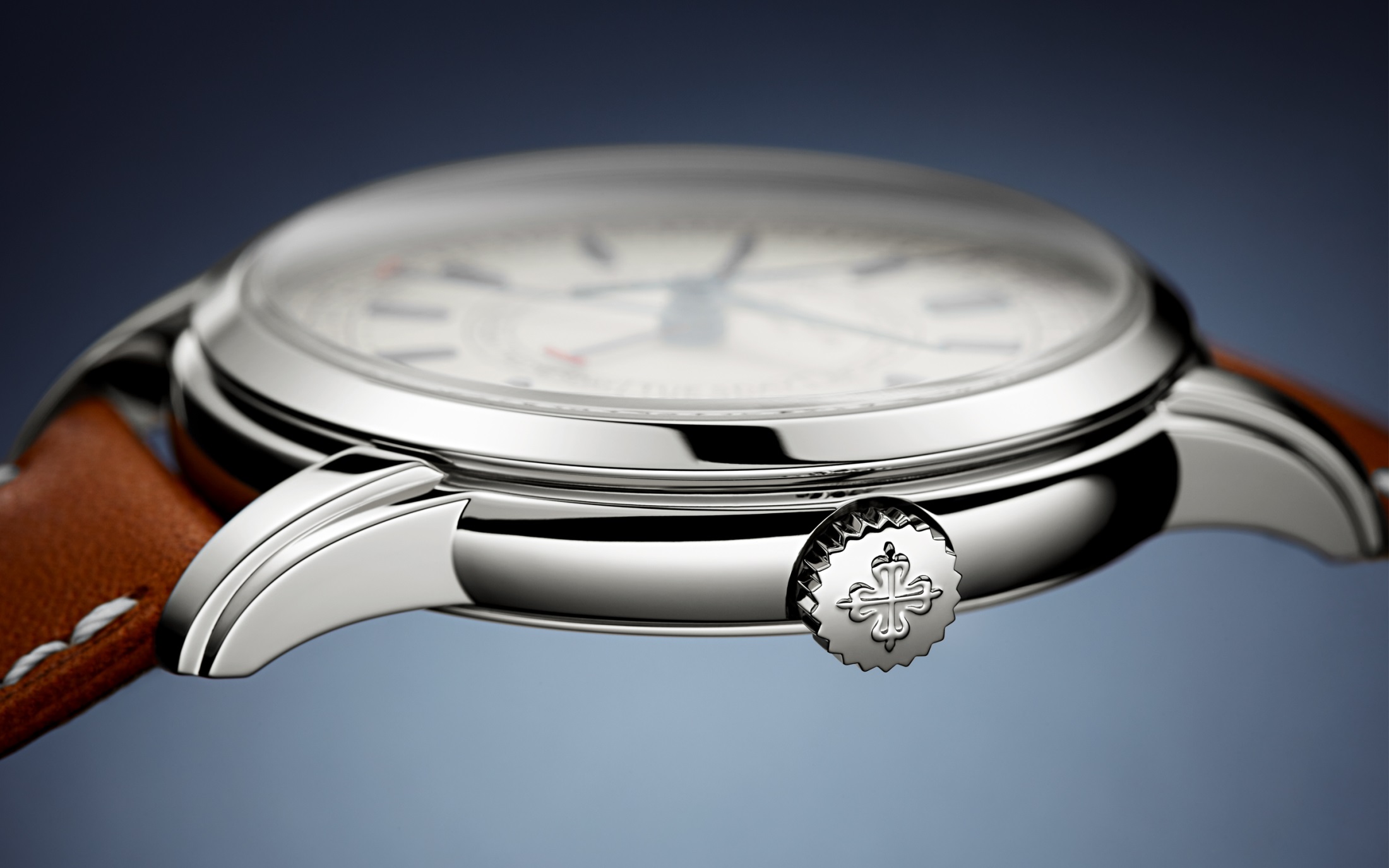 Calatrava Weekly Calendar Steel Silver Dial 40mm Product Image 3