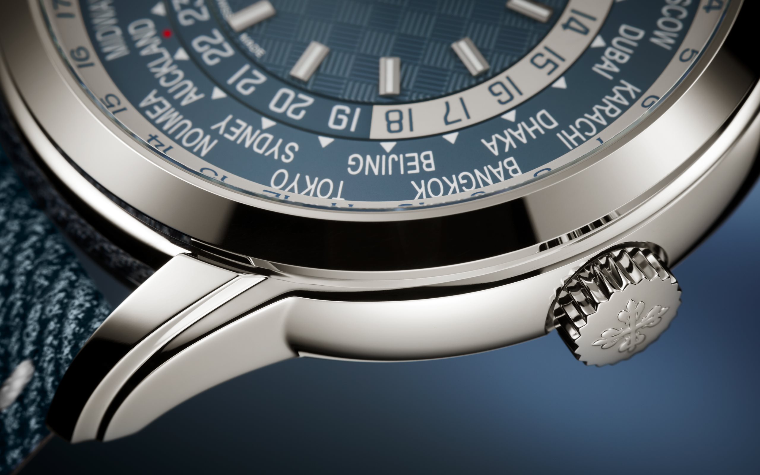 Complications World Time White Gold Blue Dial 40mm Product Image 5