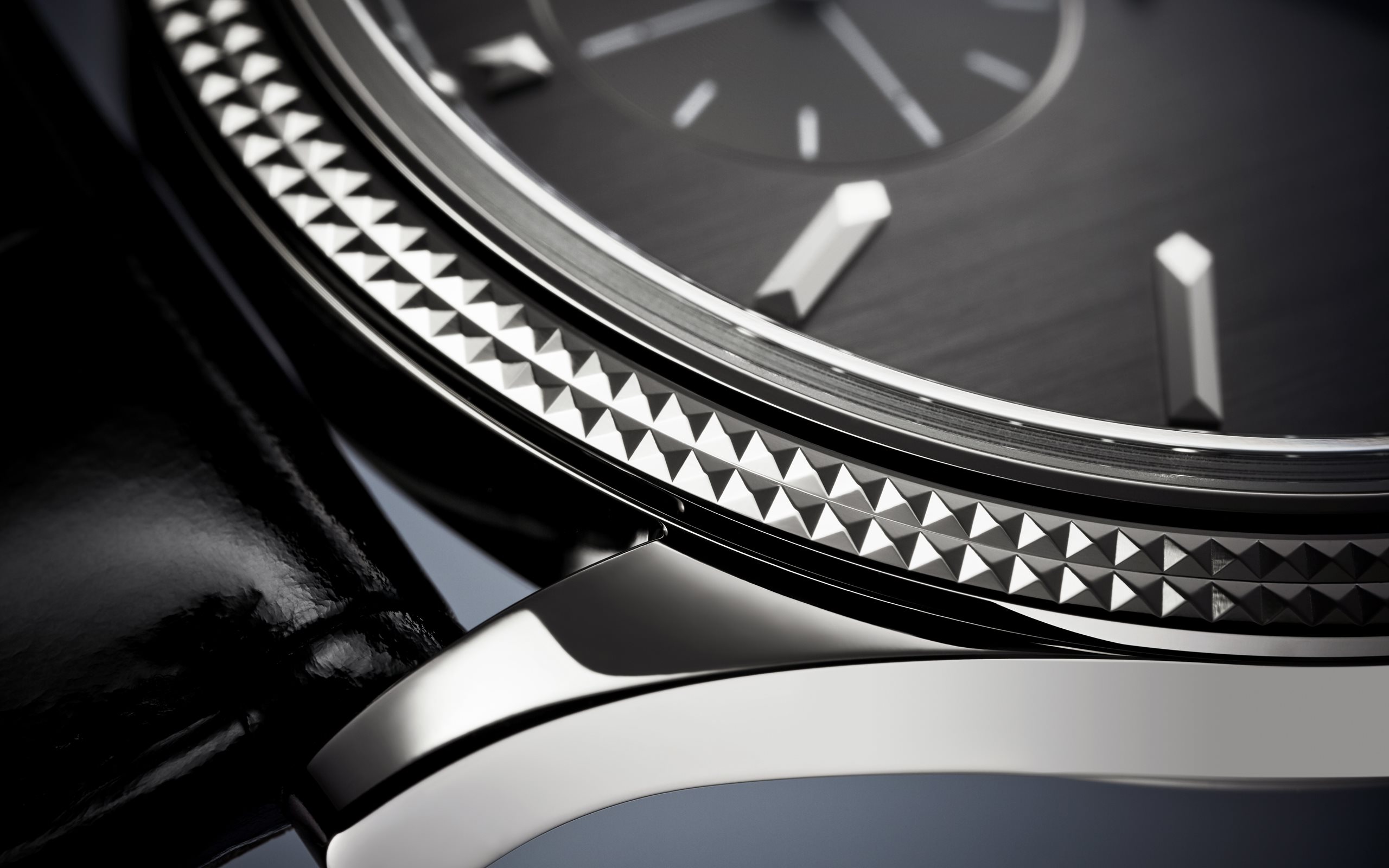 Calatrava Clous de Paris White Gold Grey Dial 39mm Product Image 3