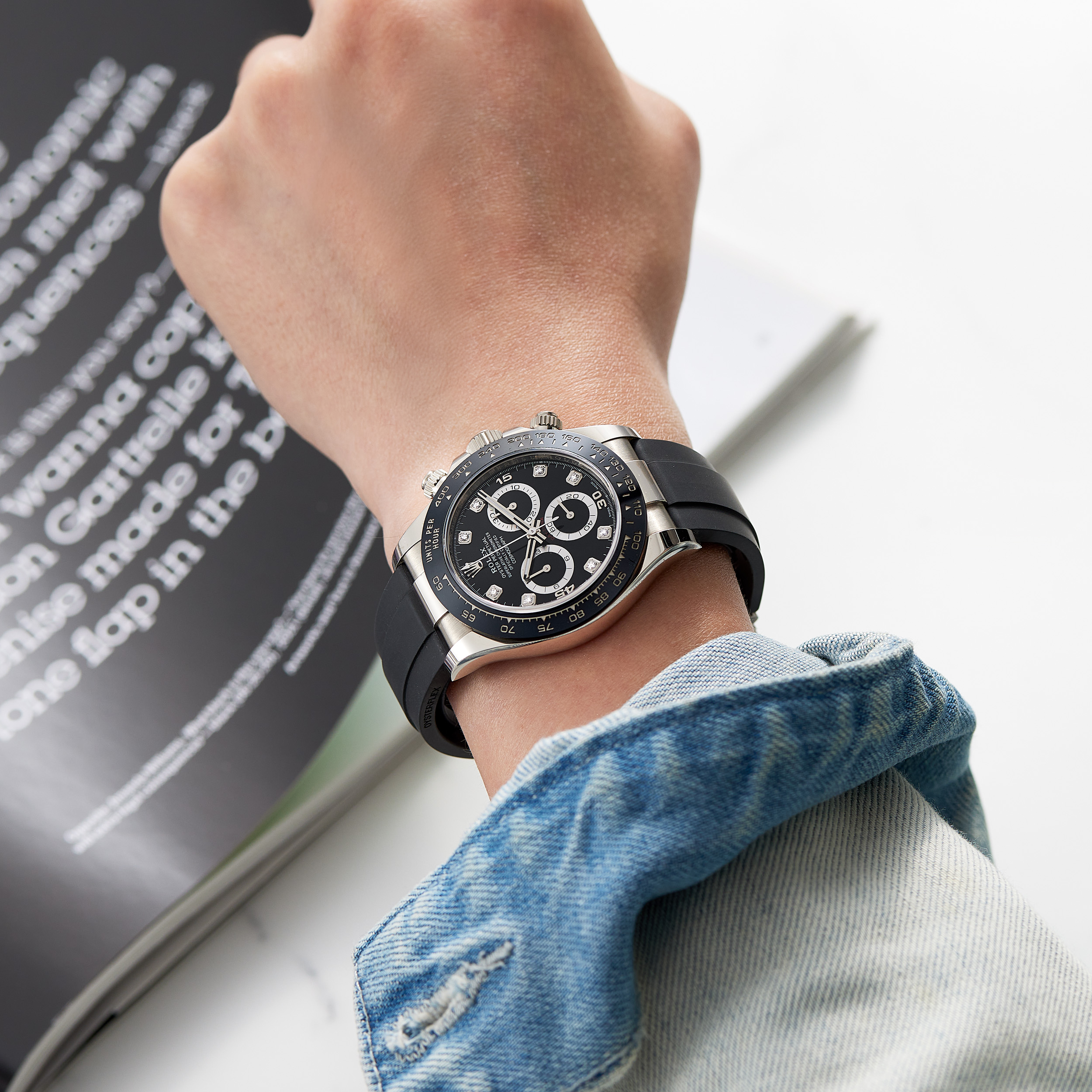 Daytona White Gold Oysterflex Black Dial 40mm Product Image