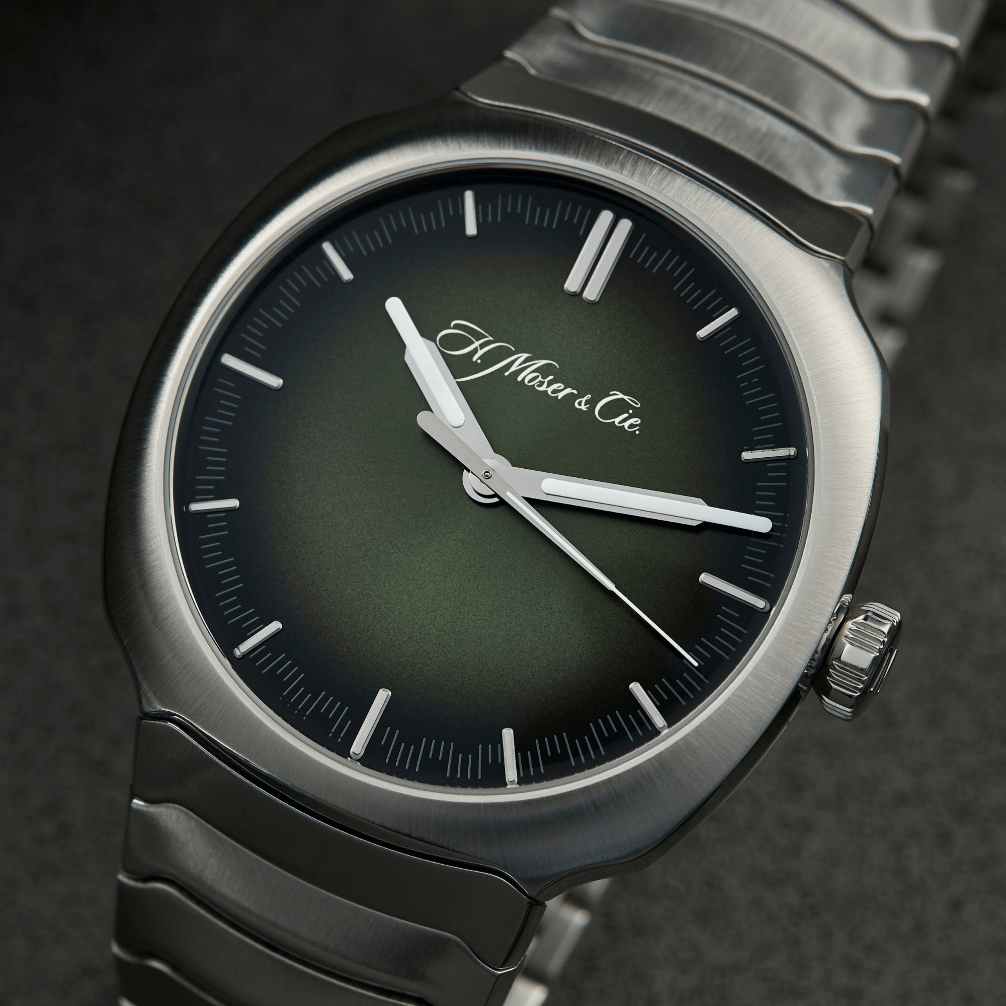 Streamliner Centre Seconds Stainless Steel Green Matrix Product Image