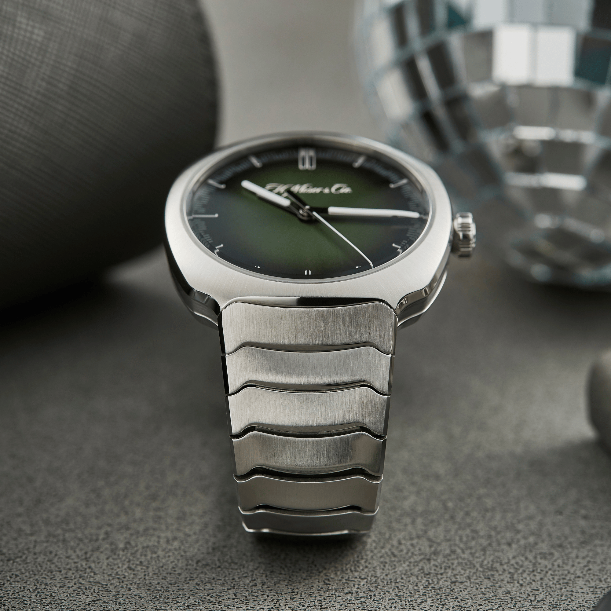 Streamliner Centre Seconds Stainless Steel Green Matrix Product Image