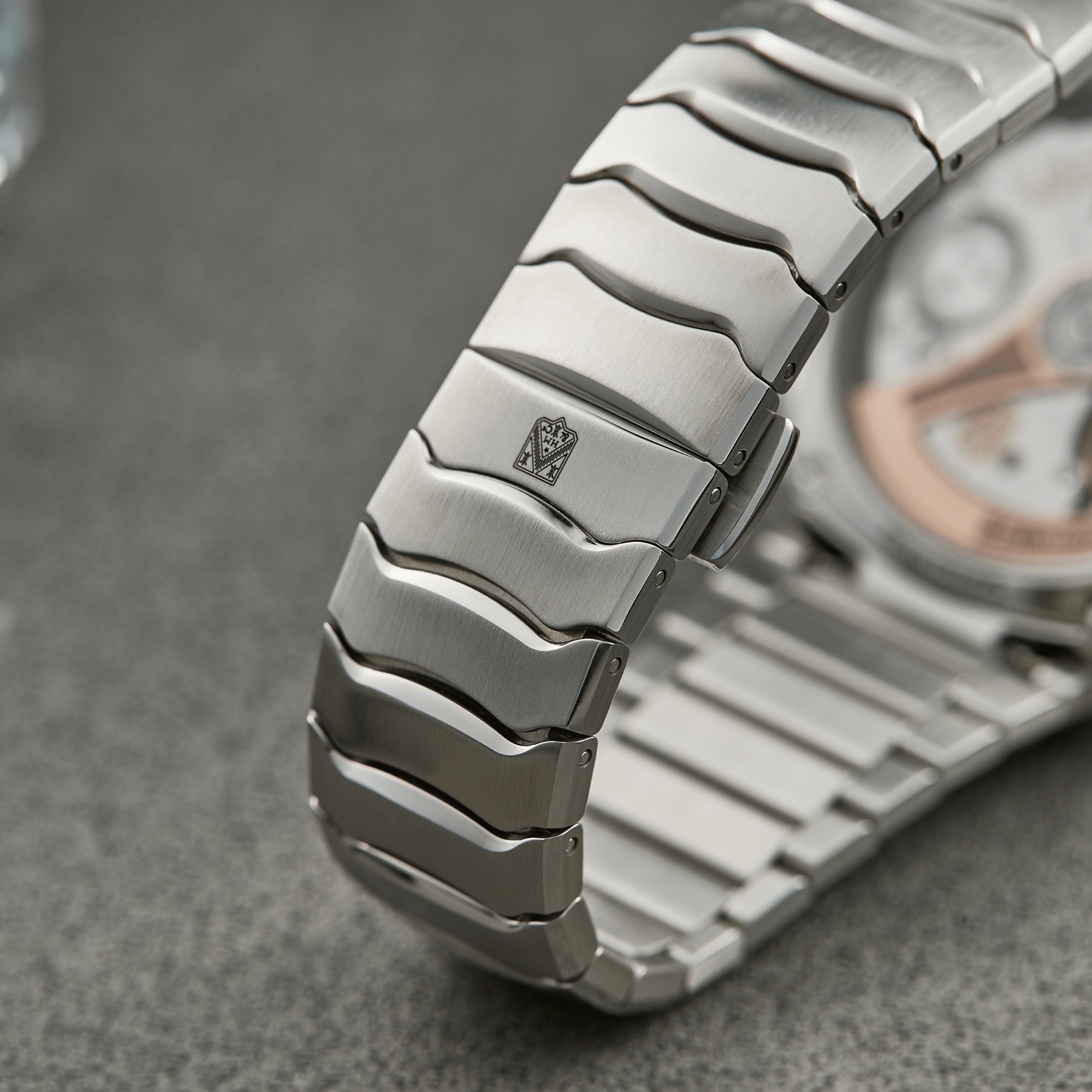 Streamliner Centre Seconds Stainless Steel Green Matrix Product Image