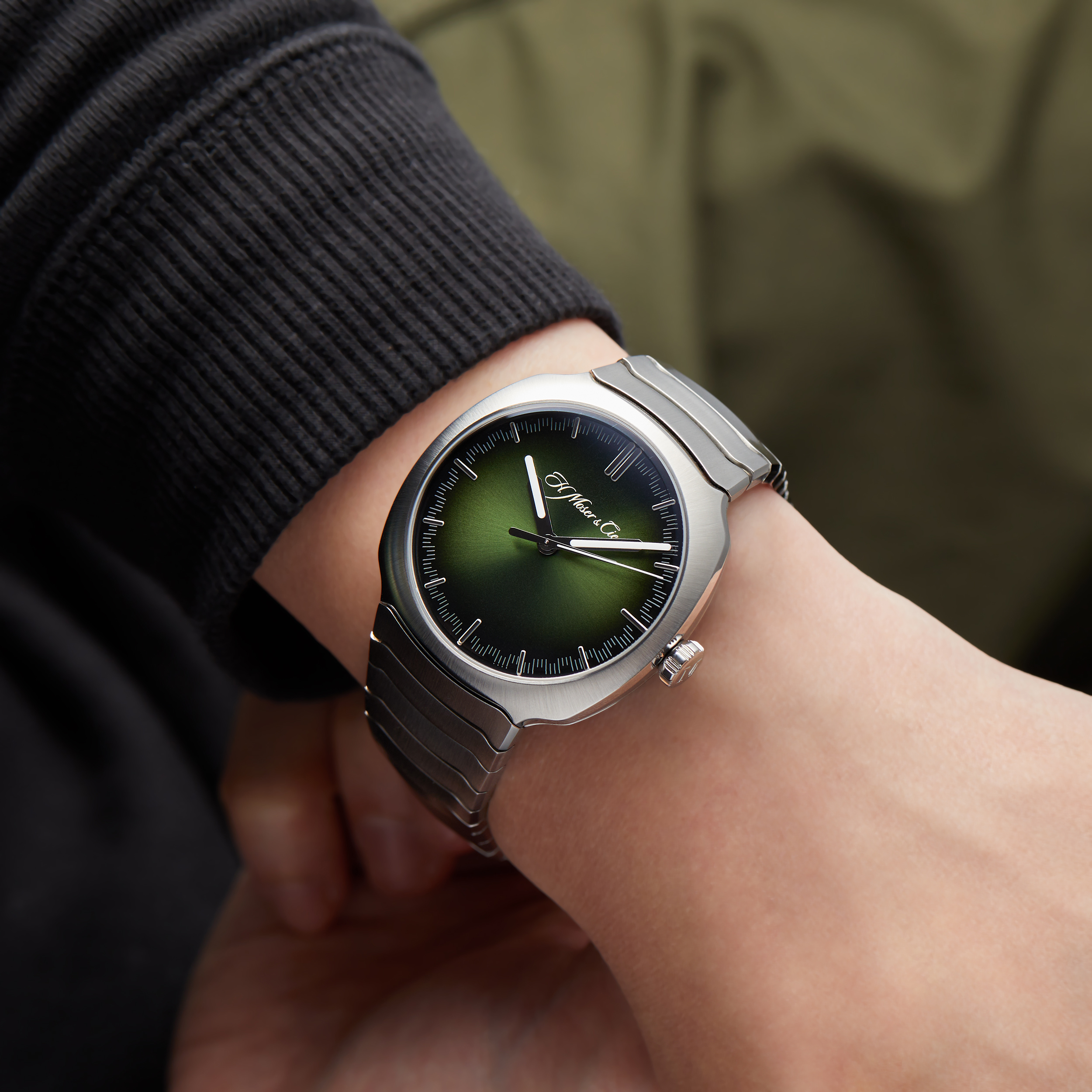 Streamliner Centre Seconds Stainless Steel Green Matrix Product Image