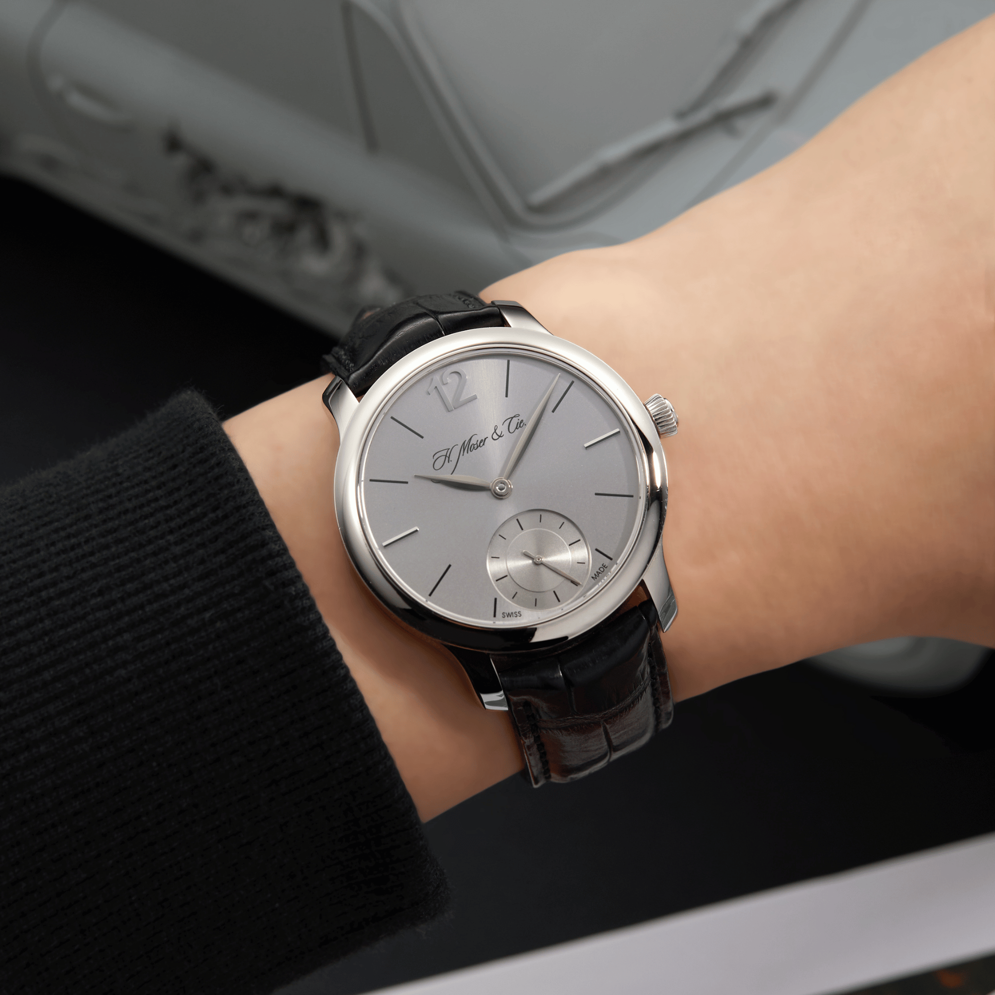 Endeavour Small Seconds Mayu White Gold Silver Dial 39mm Product Image