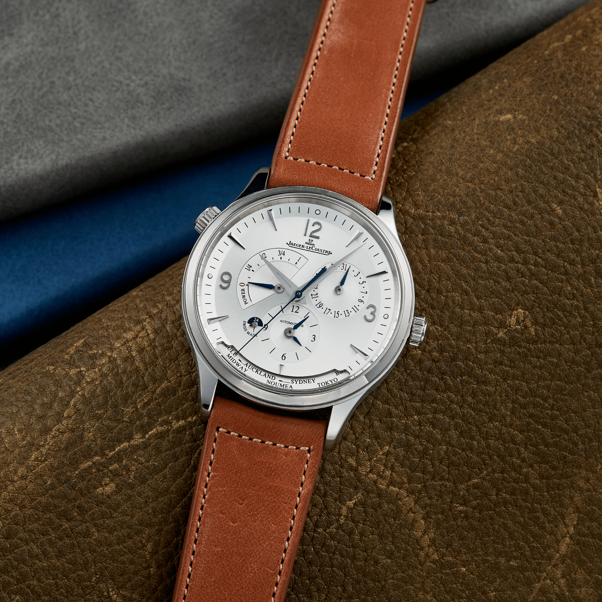 Master Control Geographic Steel Silver Dial 40mm Product Image