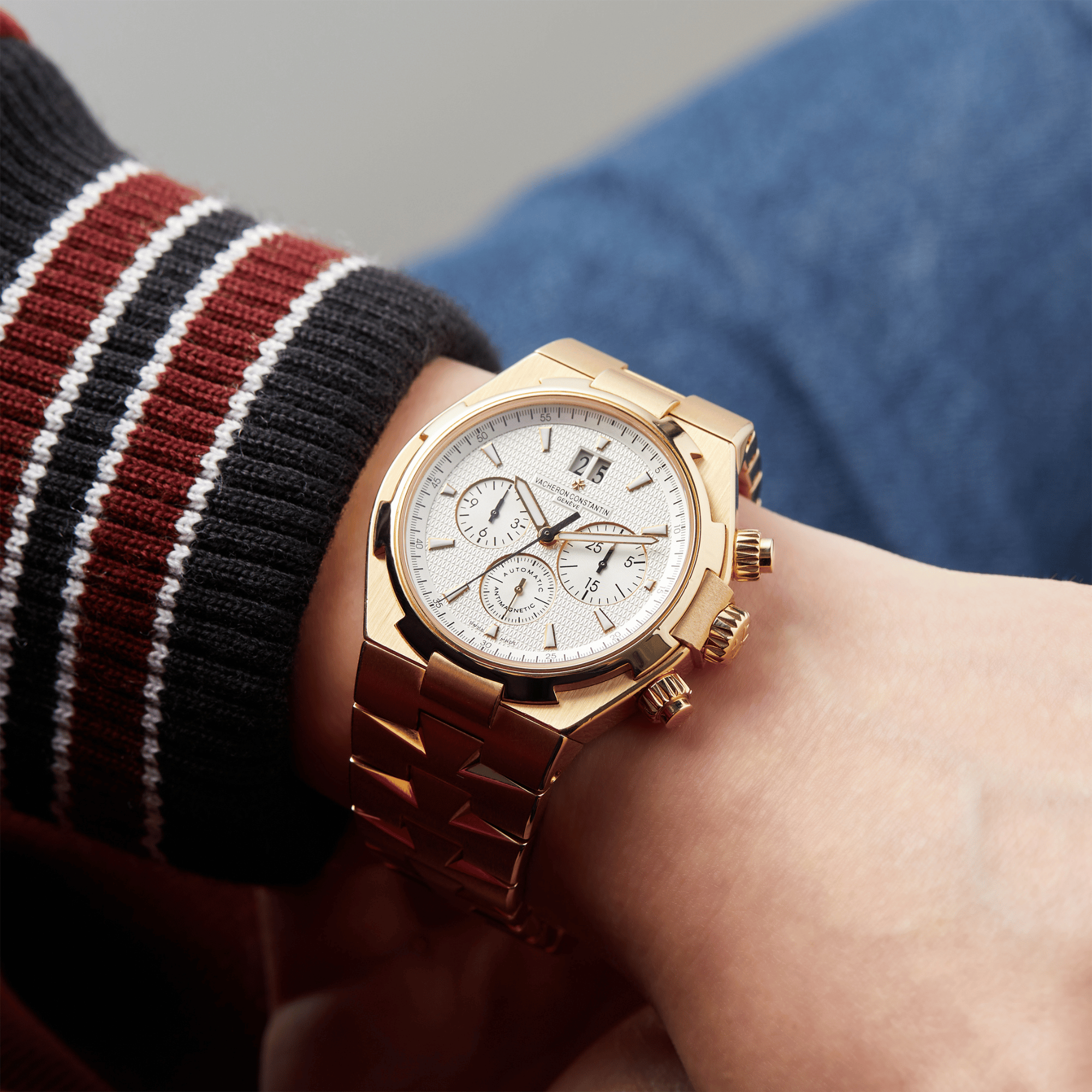 Overseas Chronograph Yellow Gold Silver Dial 42mm Product Image