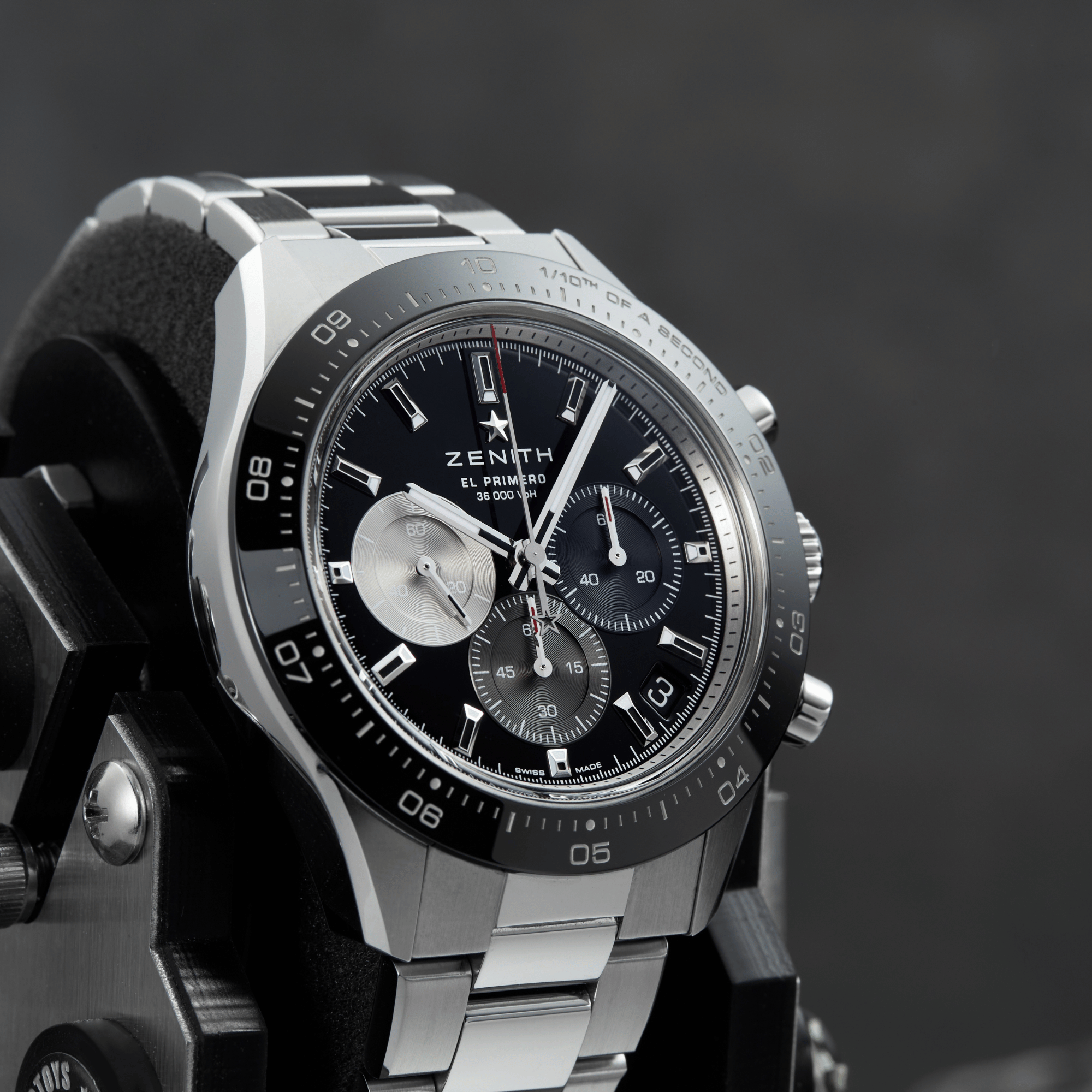 Chronomaster Sport Steel White Dial 41mm Product Image
