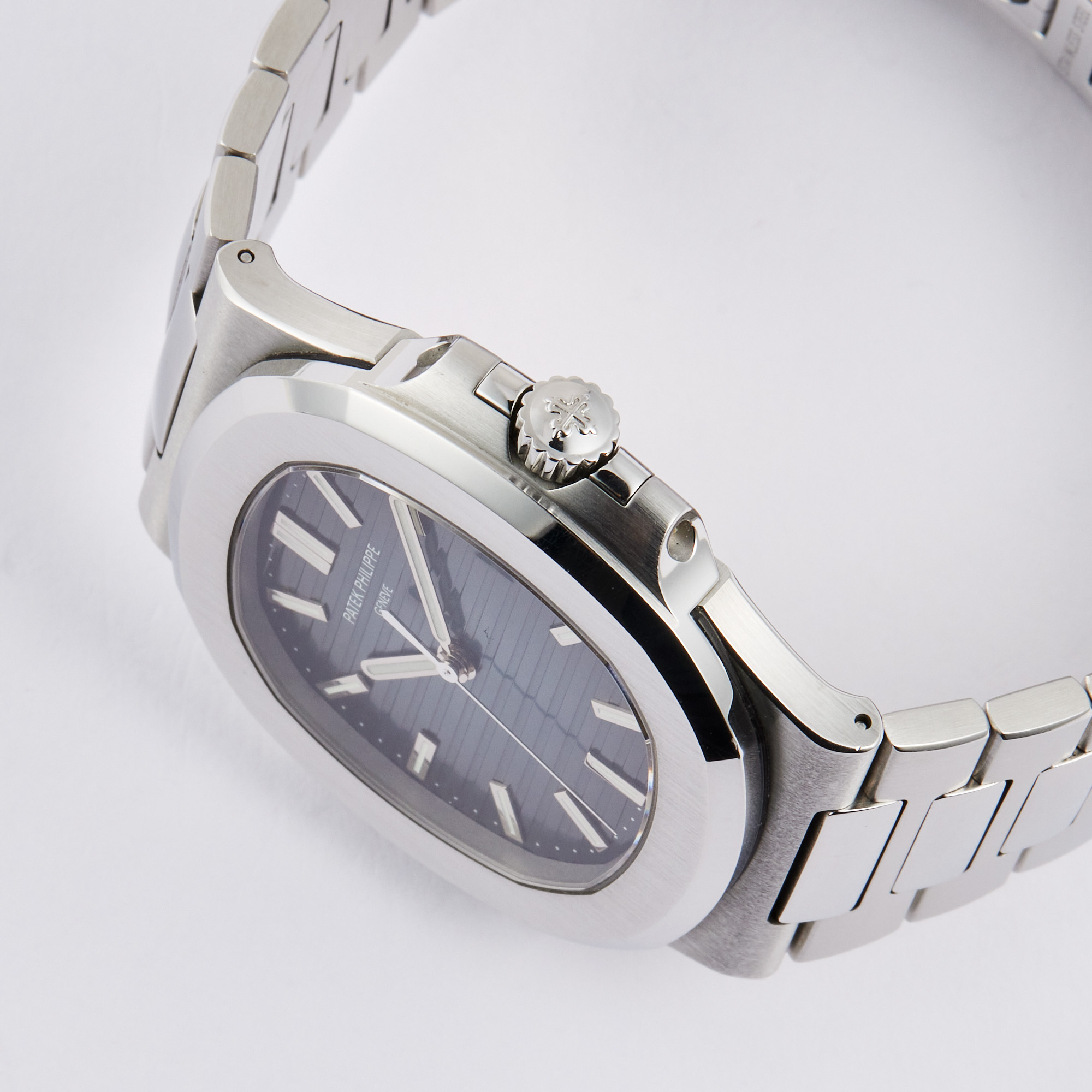 Nautilus Steel Blue Dial 40mm Product Image 2