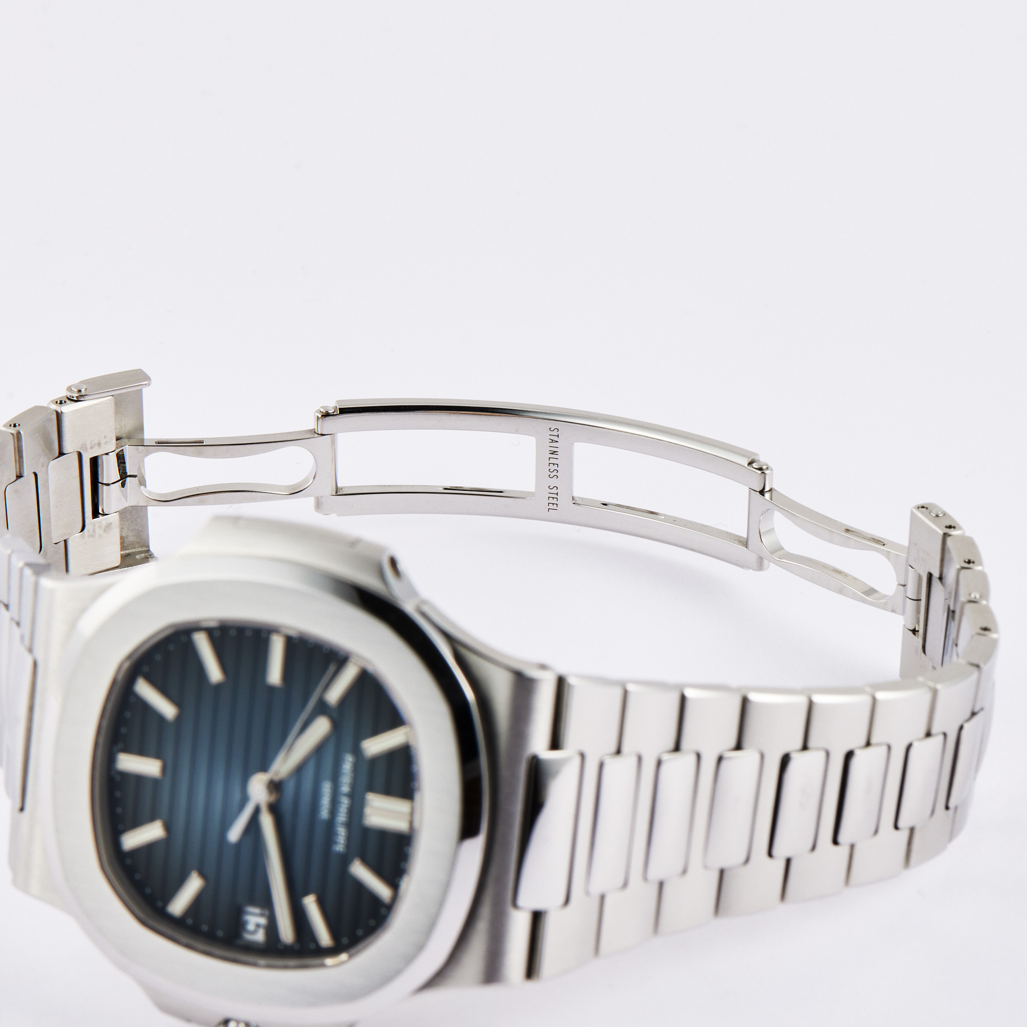 Nautilus Steel Blue Dial 40mm Product Image 8