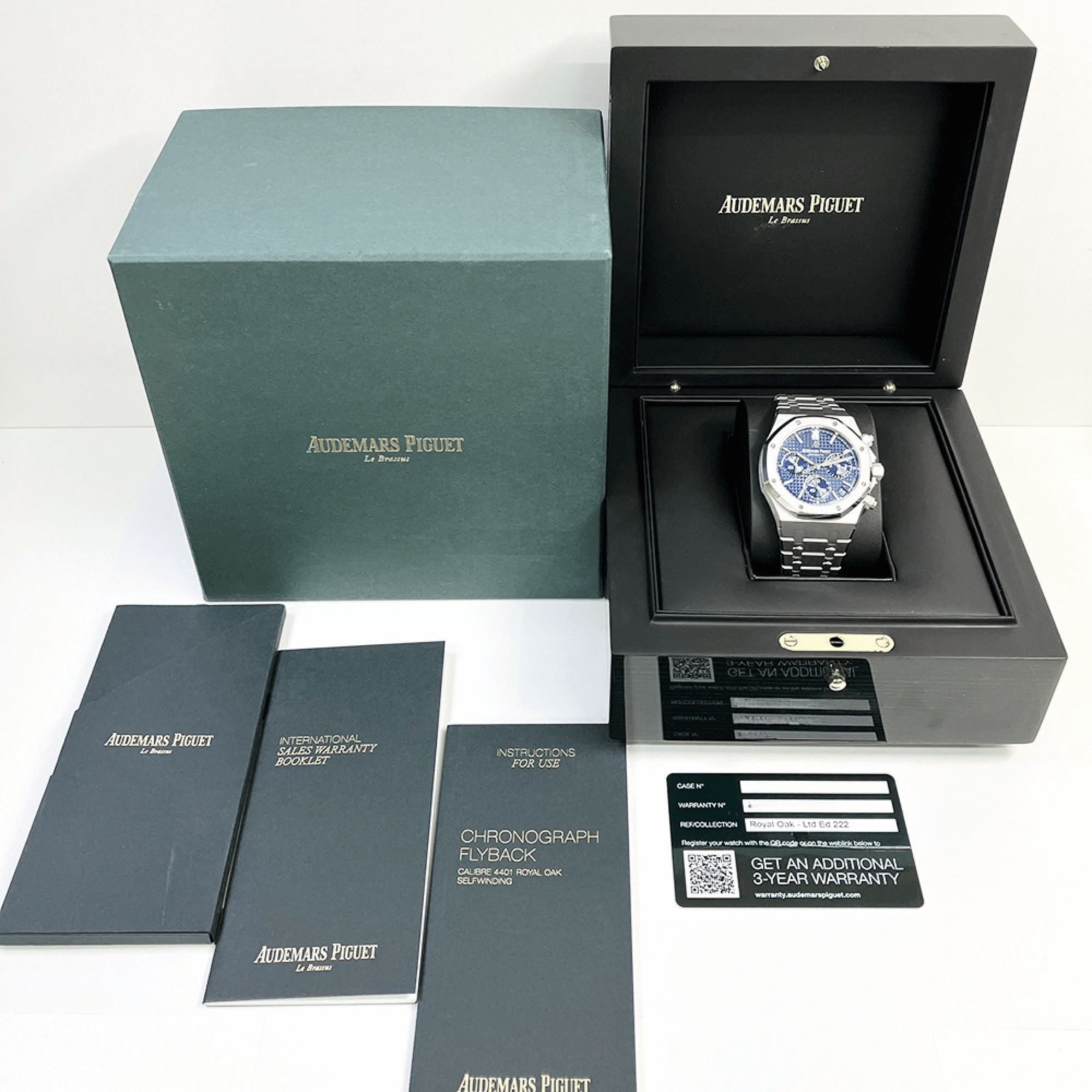 Royal Oak Chronograph White Gold Blue Dial 41mm Product Image 9