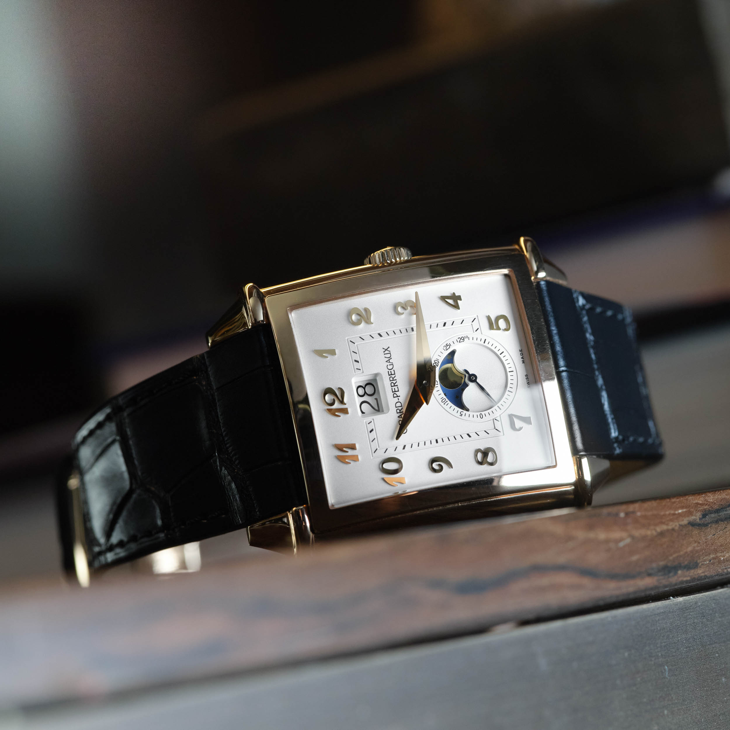 Vintage 1945 Moonphase Yellow Gold White Dial 35mm Product Image