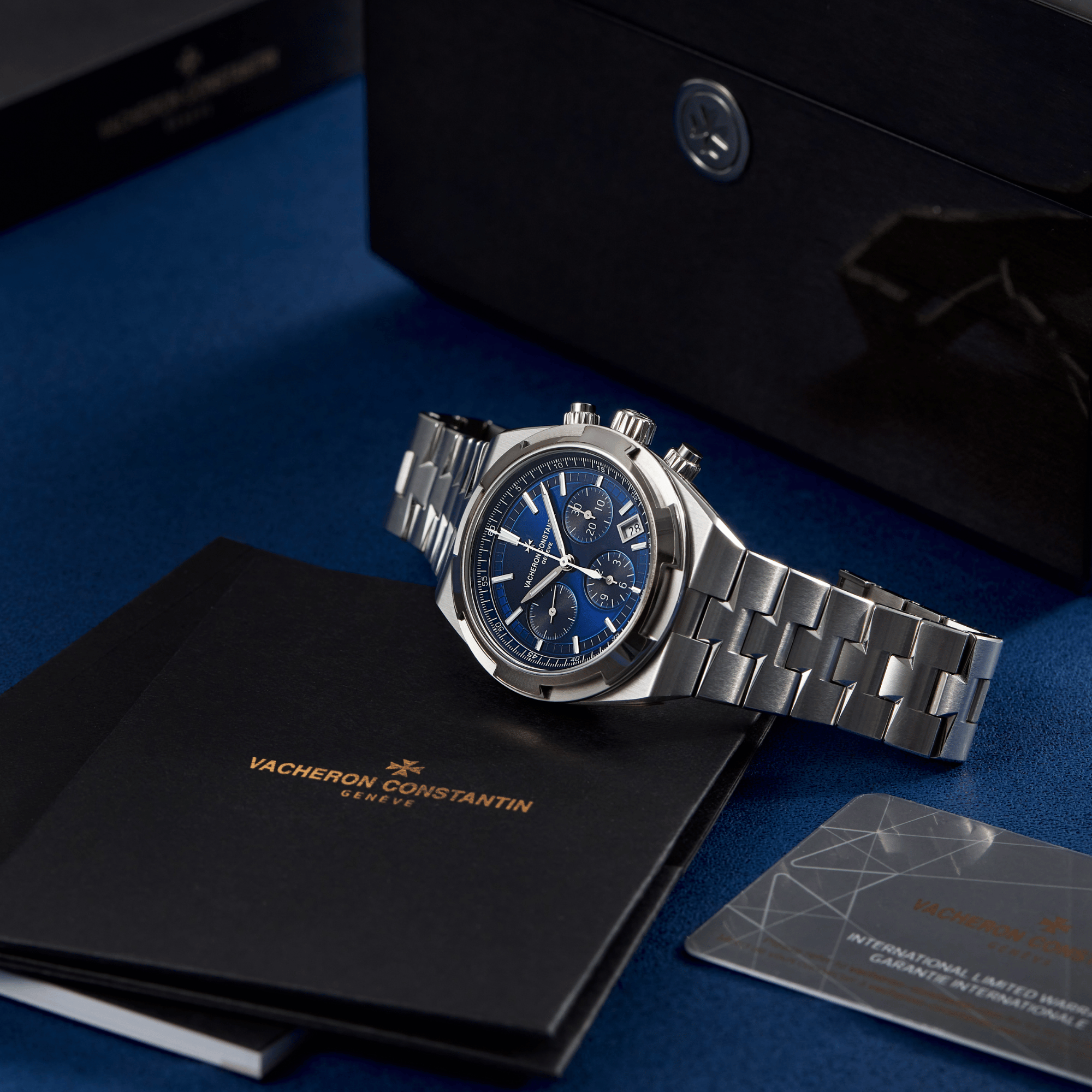 Overseas Chronograph Steel Blue Dial 42mm Product Image