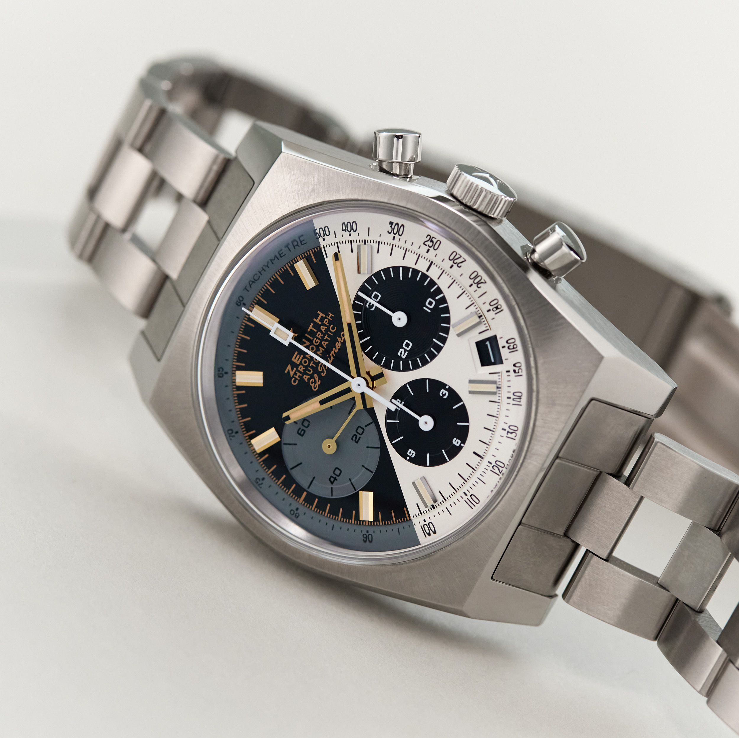 Chronomaster Revival Lupin The Third – Final Edition Titanium Black White Dial 37mm Product Image