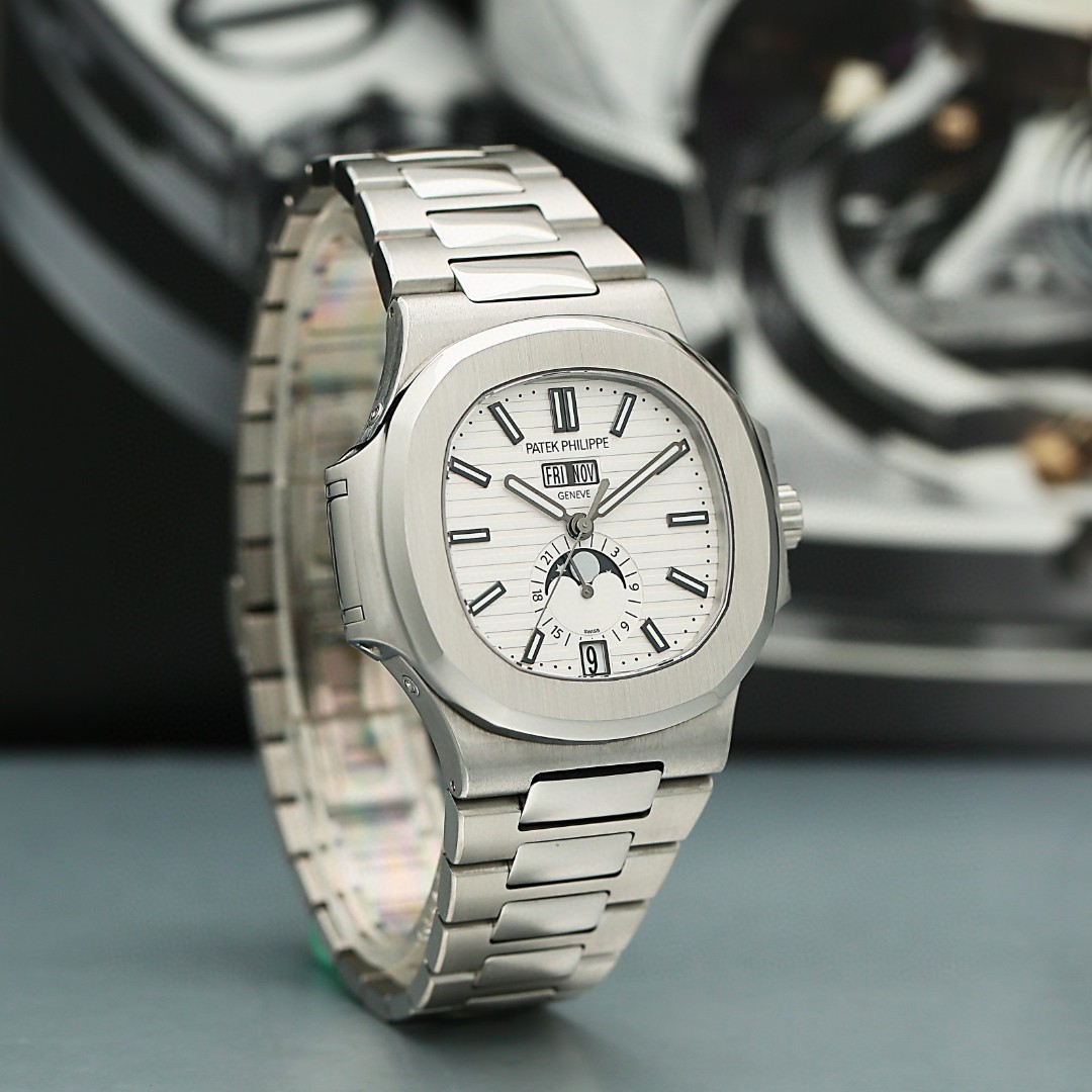Nautilus Annual Calendar Steel White Dial 40mm Product Image 2