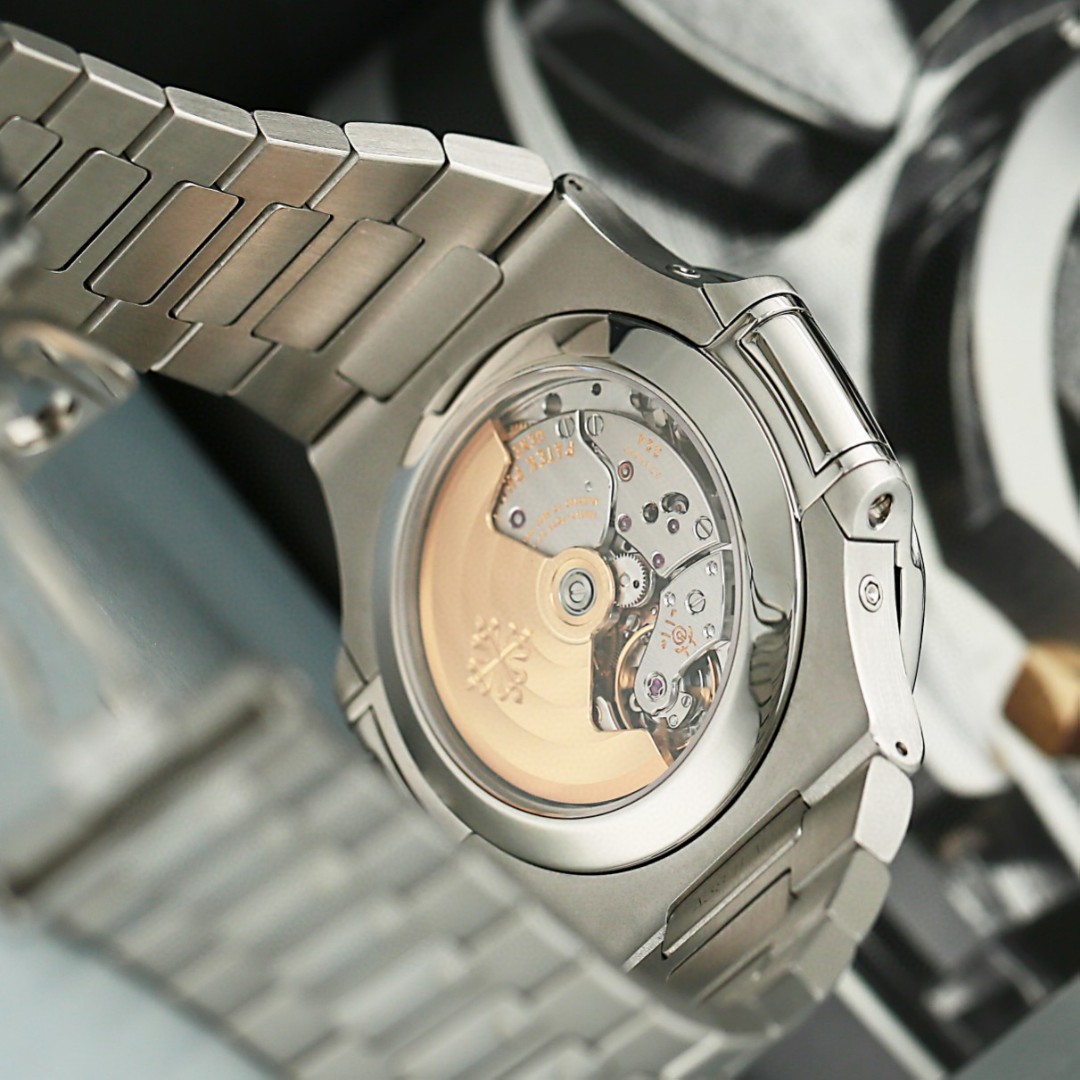 Nautilus Annual Calendar Steel White Dial 40mm Product Image 5