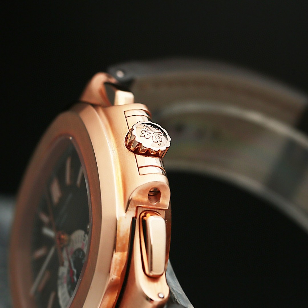 Nautilus Chronograph Rose Gold Black Dial 40mm Product Image 4