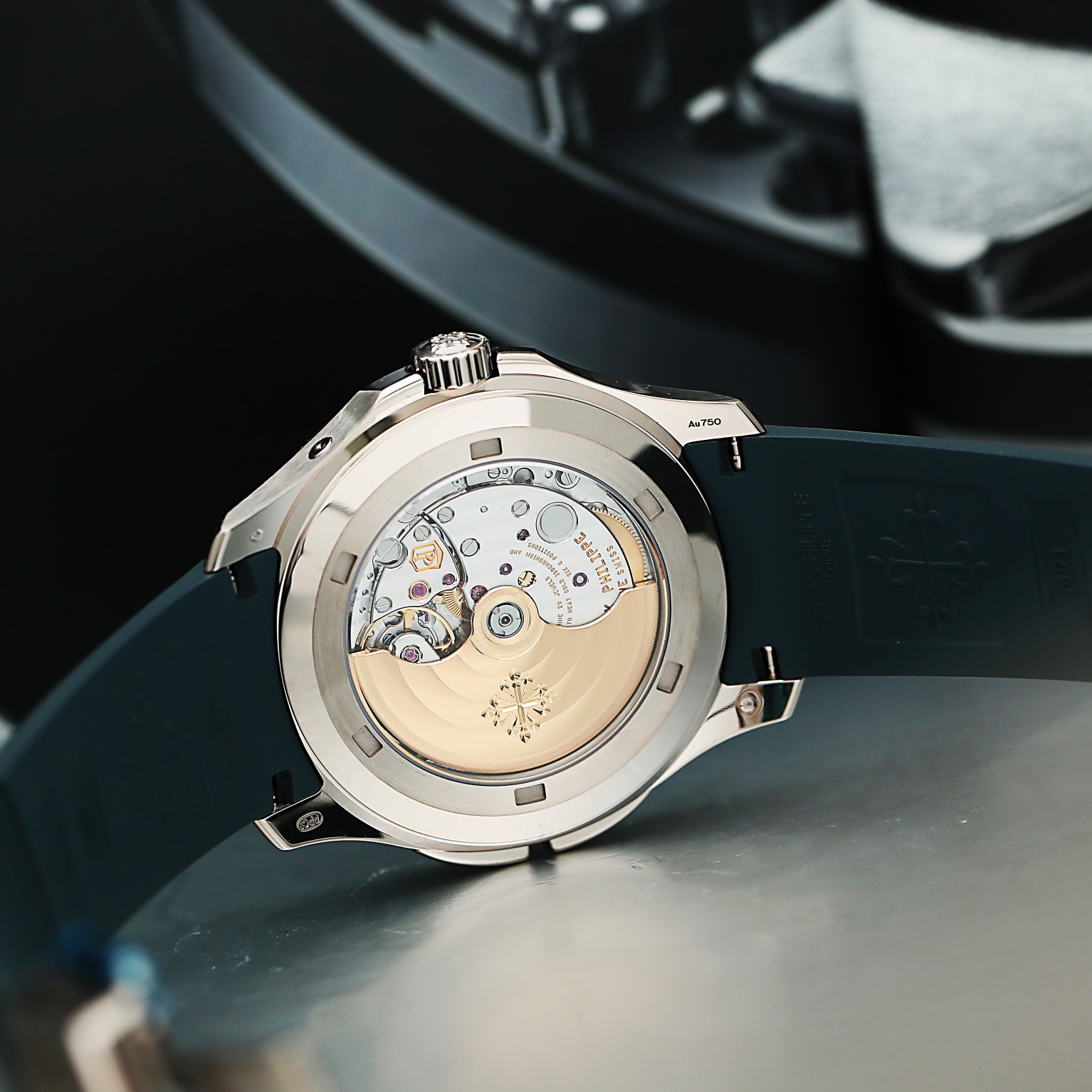 Aquanaut Travel Time White Gold Blue Dial 40mm Product Image 5