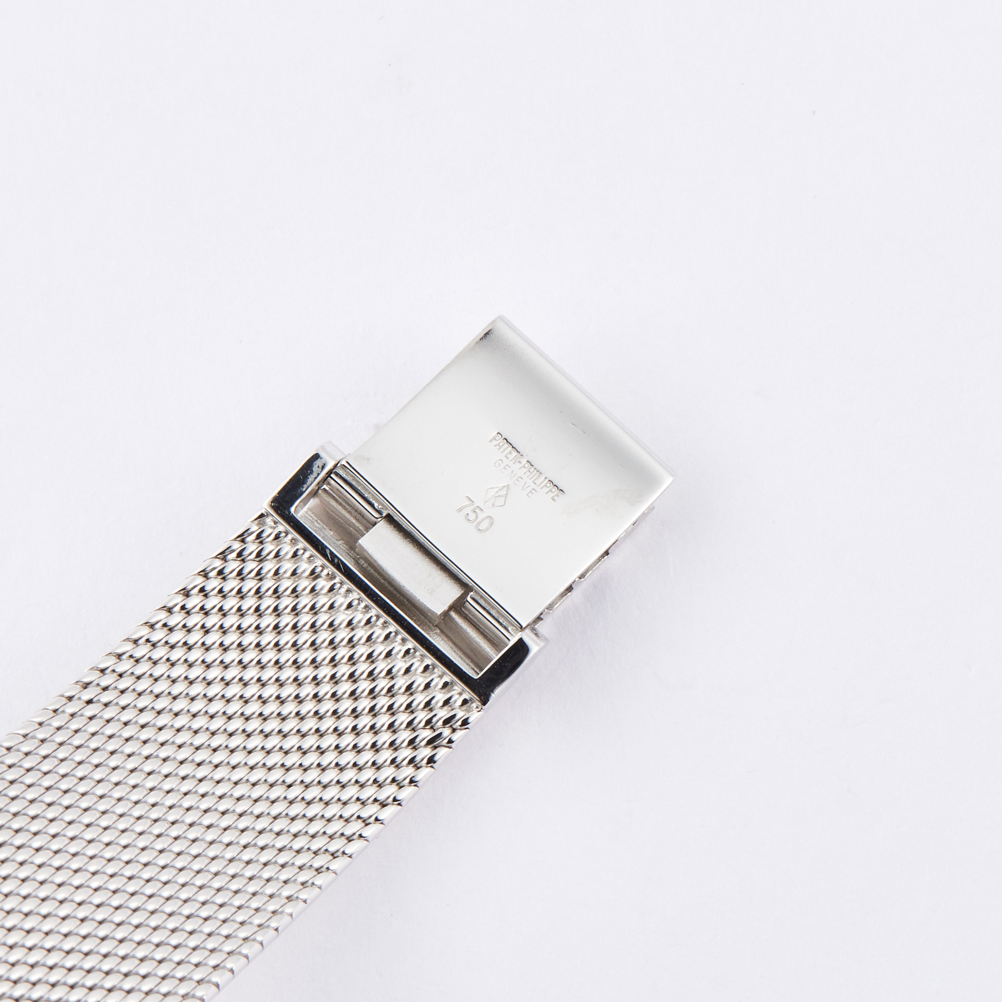 Vintage Calatrava White Gold Blue Dial 33mm Product Image 8