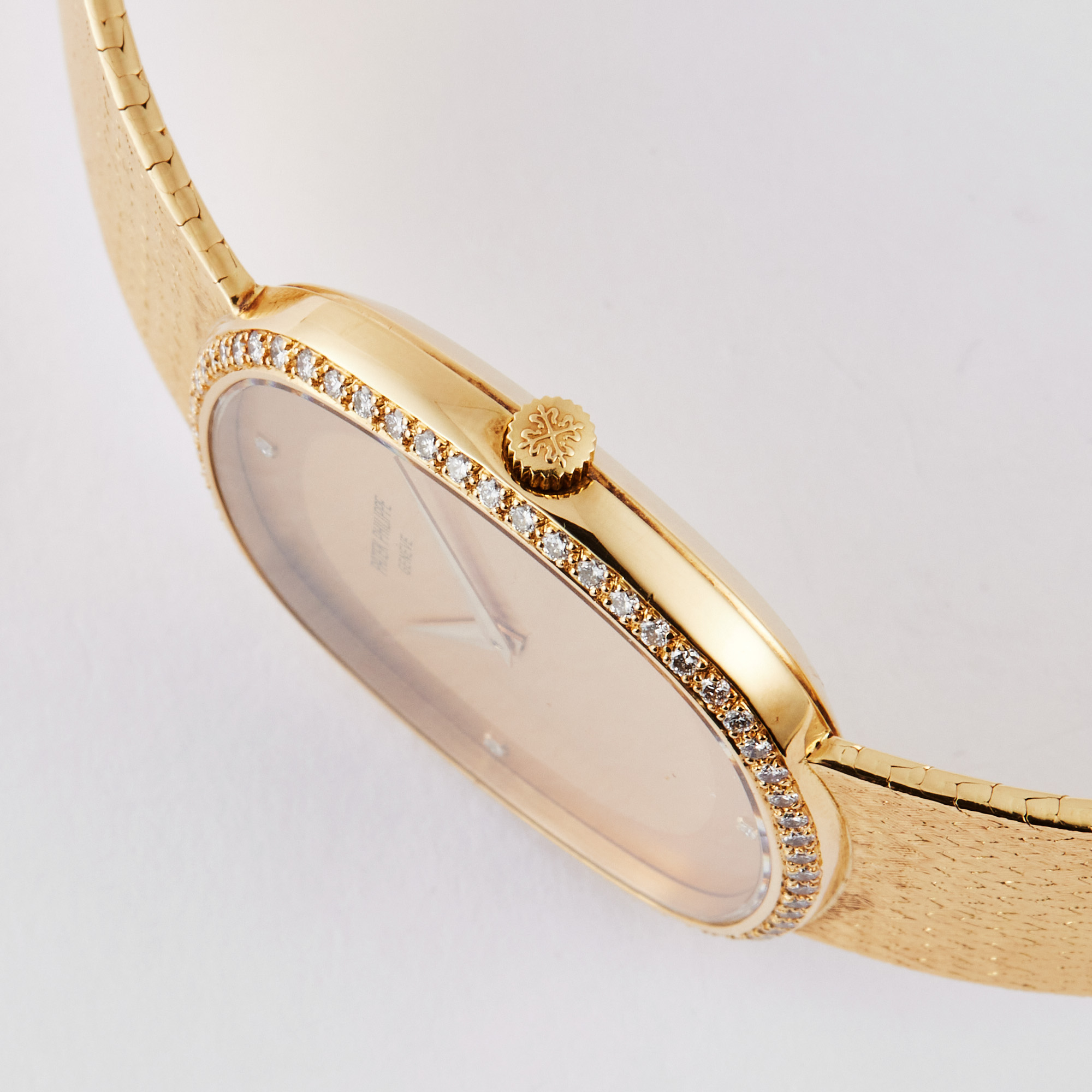 Vintage Ellipse Yellow Gold Diamond Champagne Dial 33mm Product Image 2