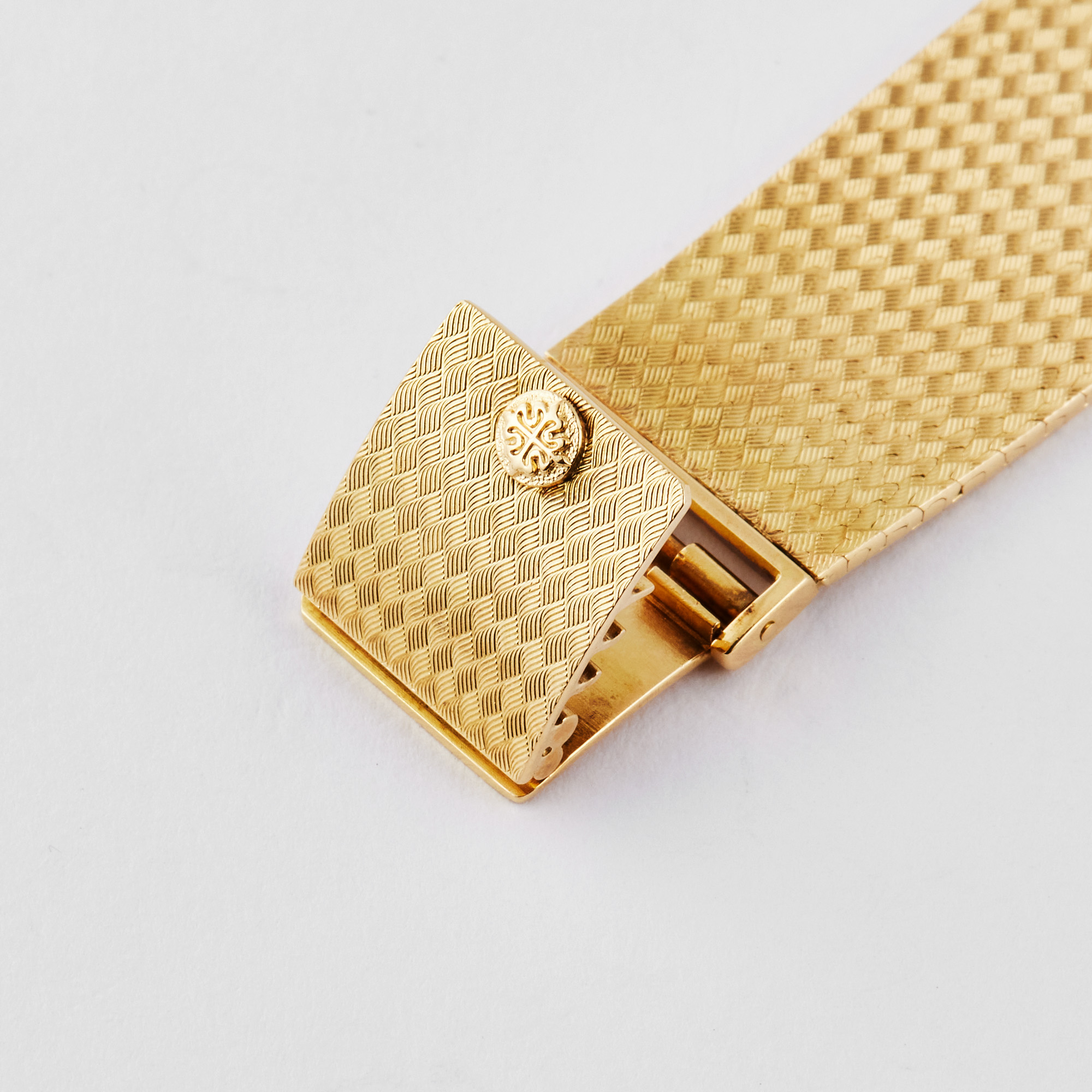 Vintage Ellipse Yellow Gold Diamond Champagne Dial 33mm Product Image 7