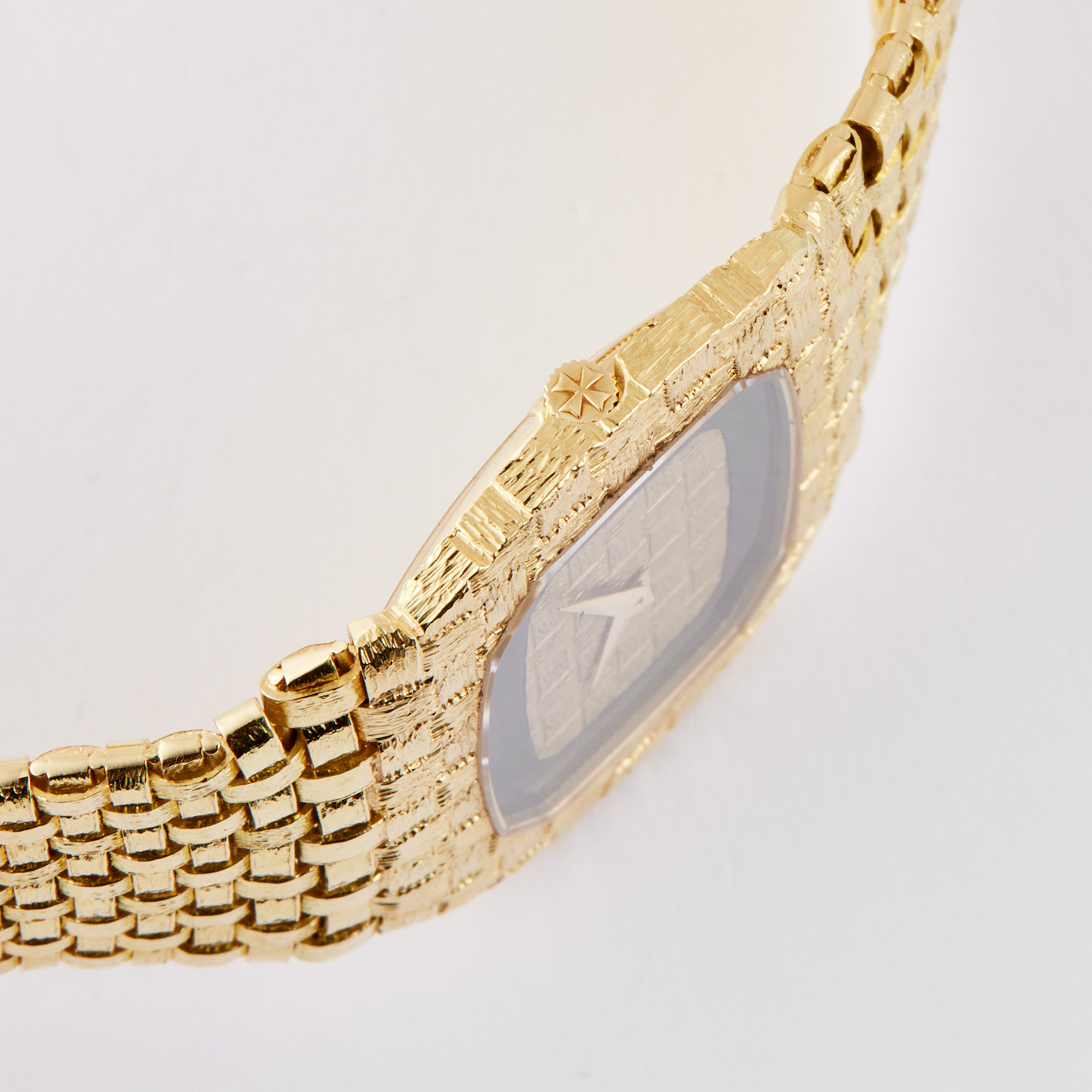 Vintage Ultra-Thin Yellow Gold Champagne Onyx Dial 31mm Product Image 3