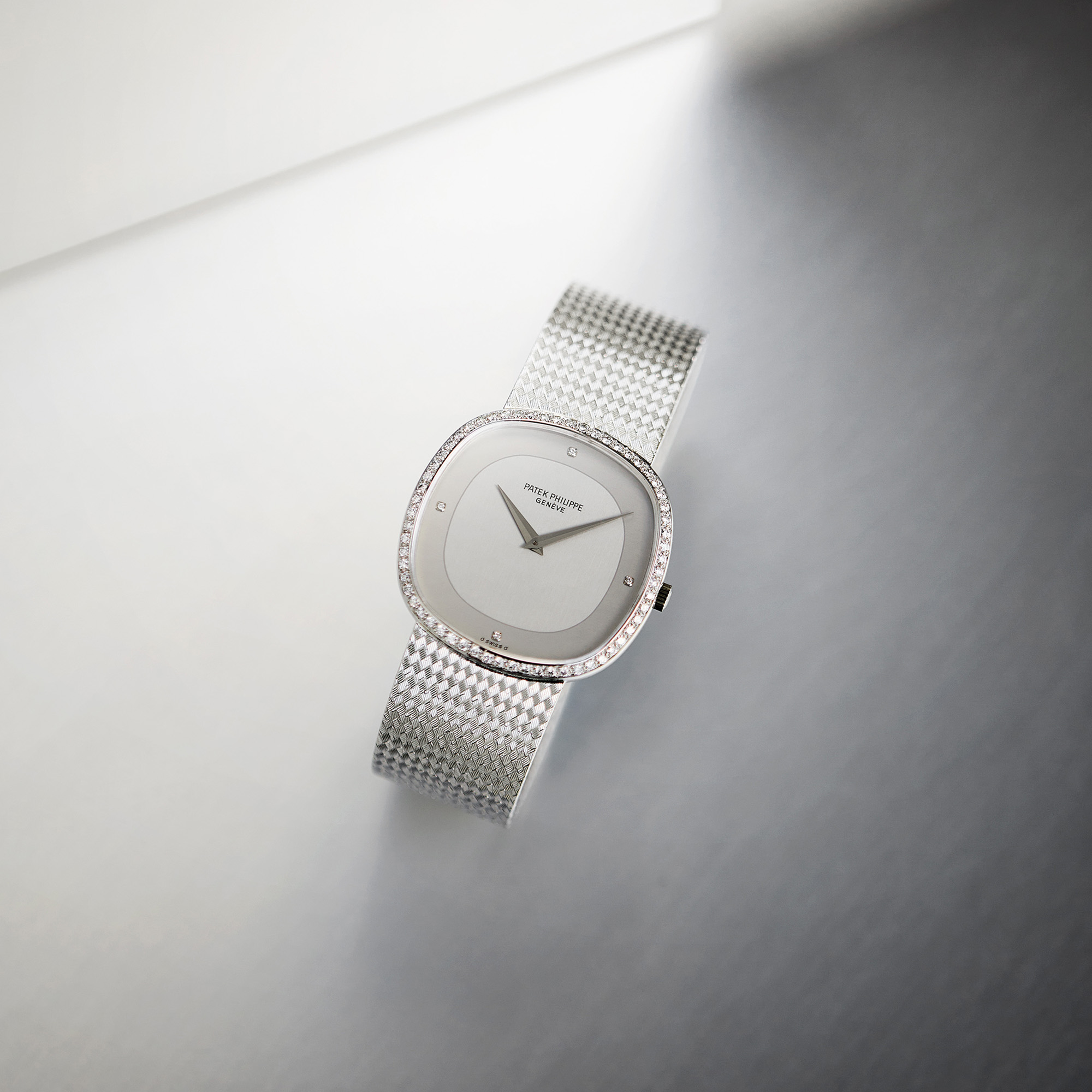Vintage Ellipse White Gold Diamond Silver Dial 33mm Product Image